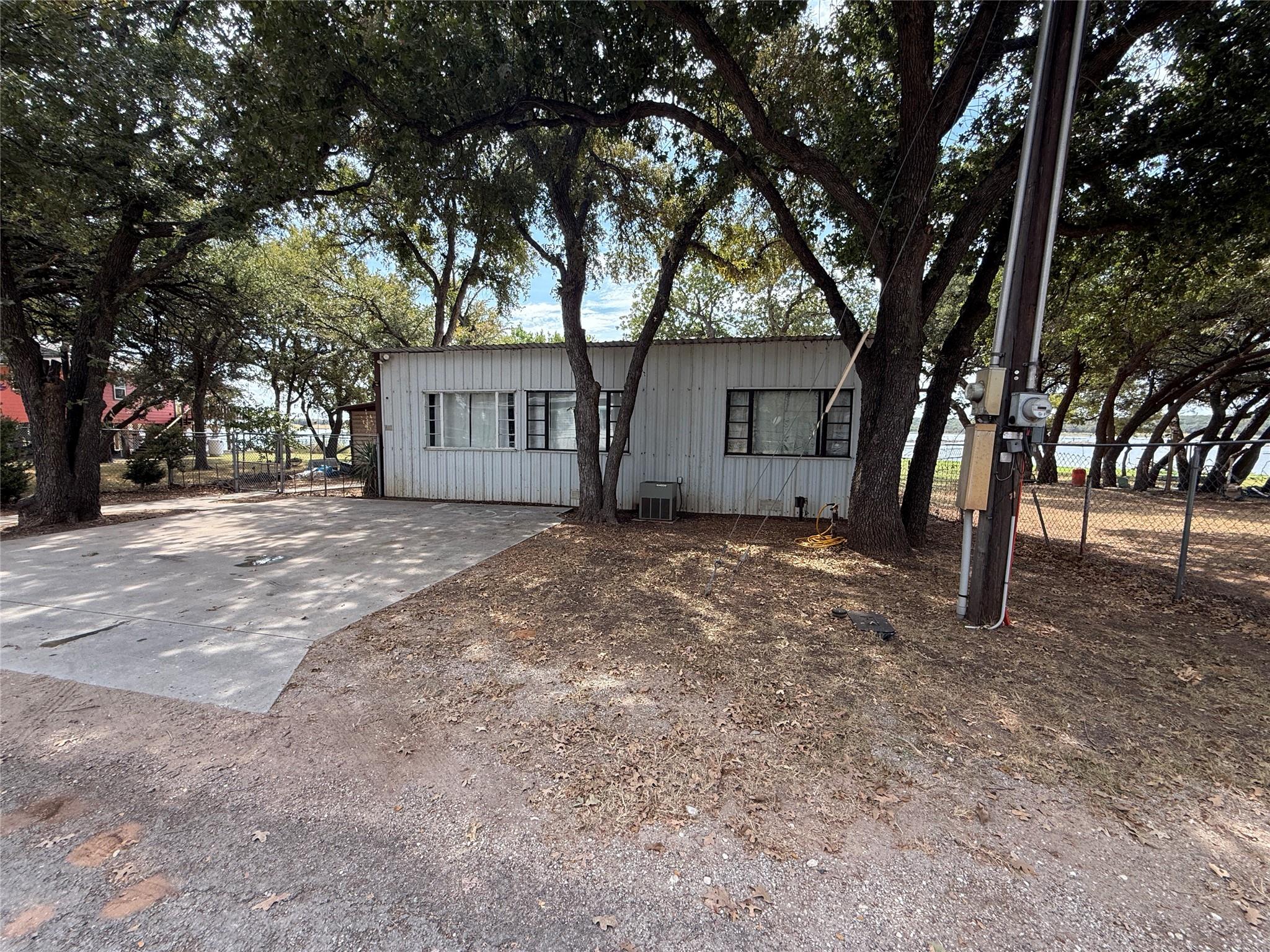 main property photo 36