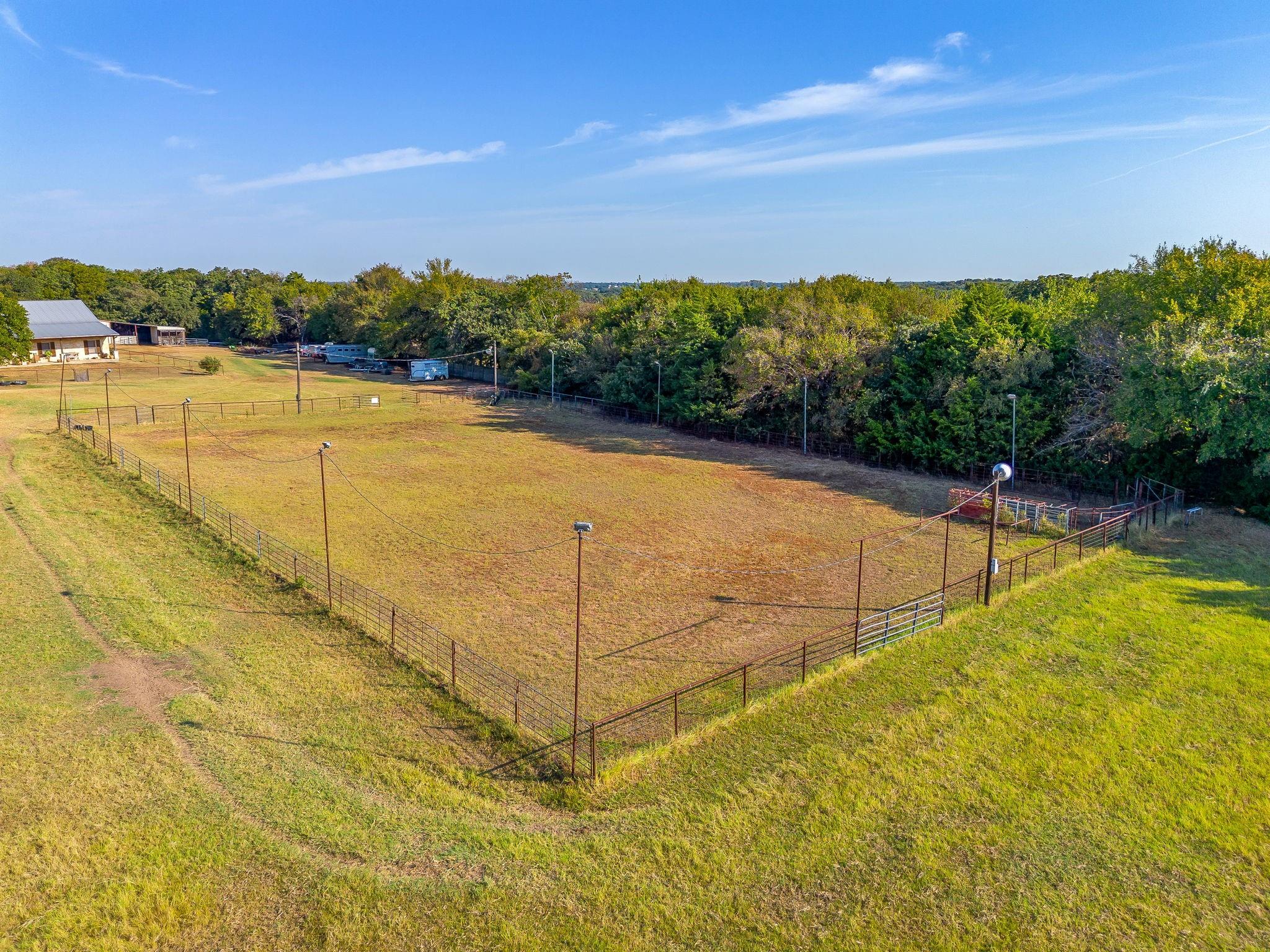 main property photo 11