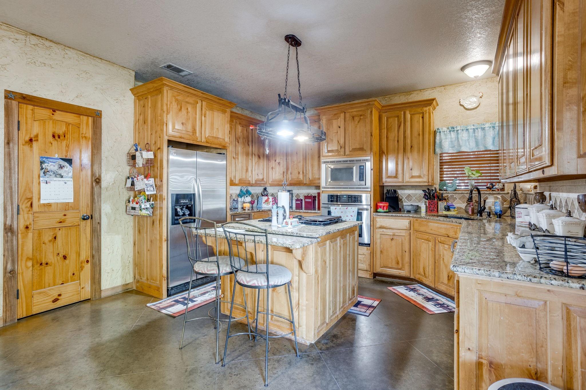main property photo 16