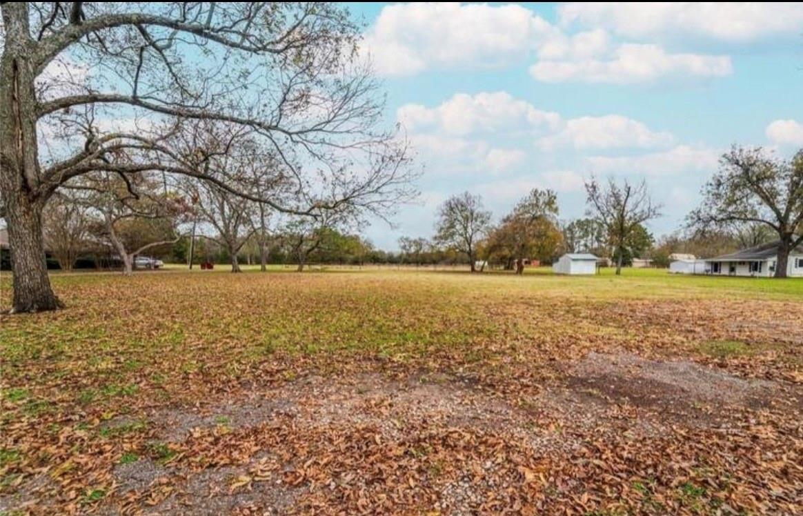 main property photo 10
