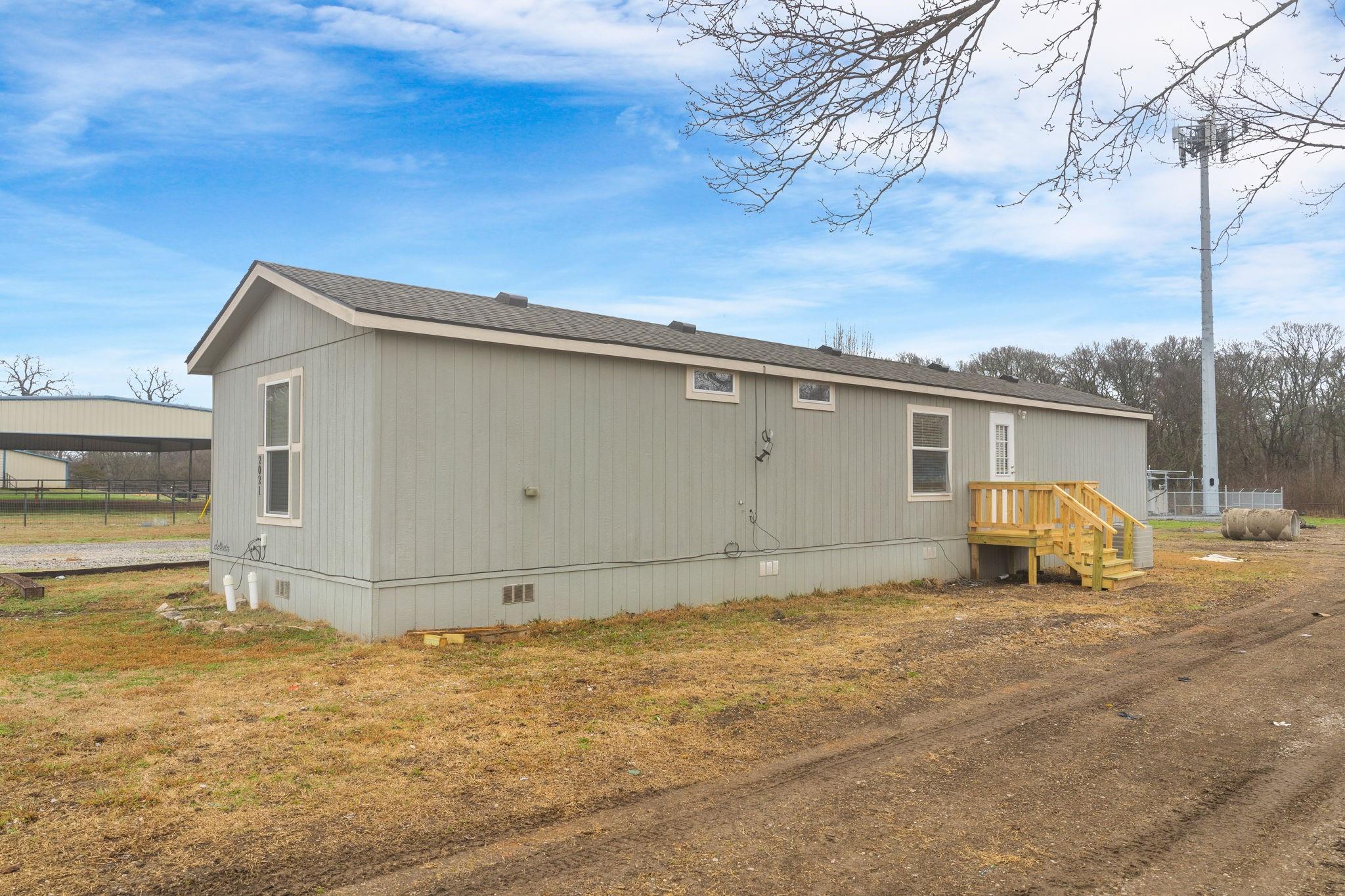 main property photo 3