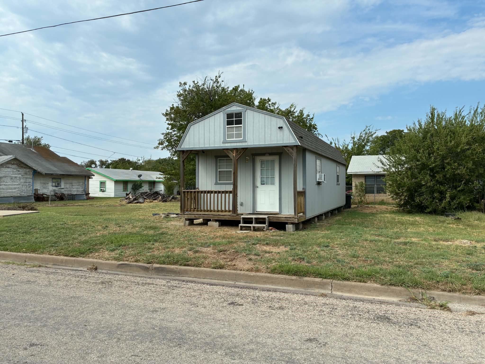 main property photo 24