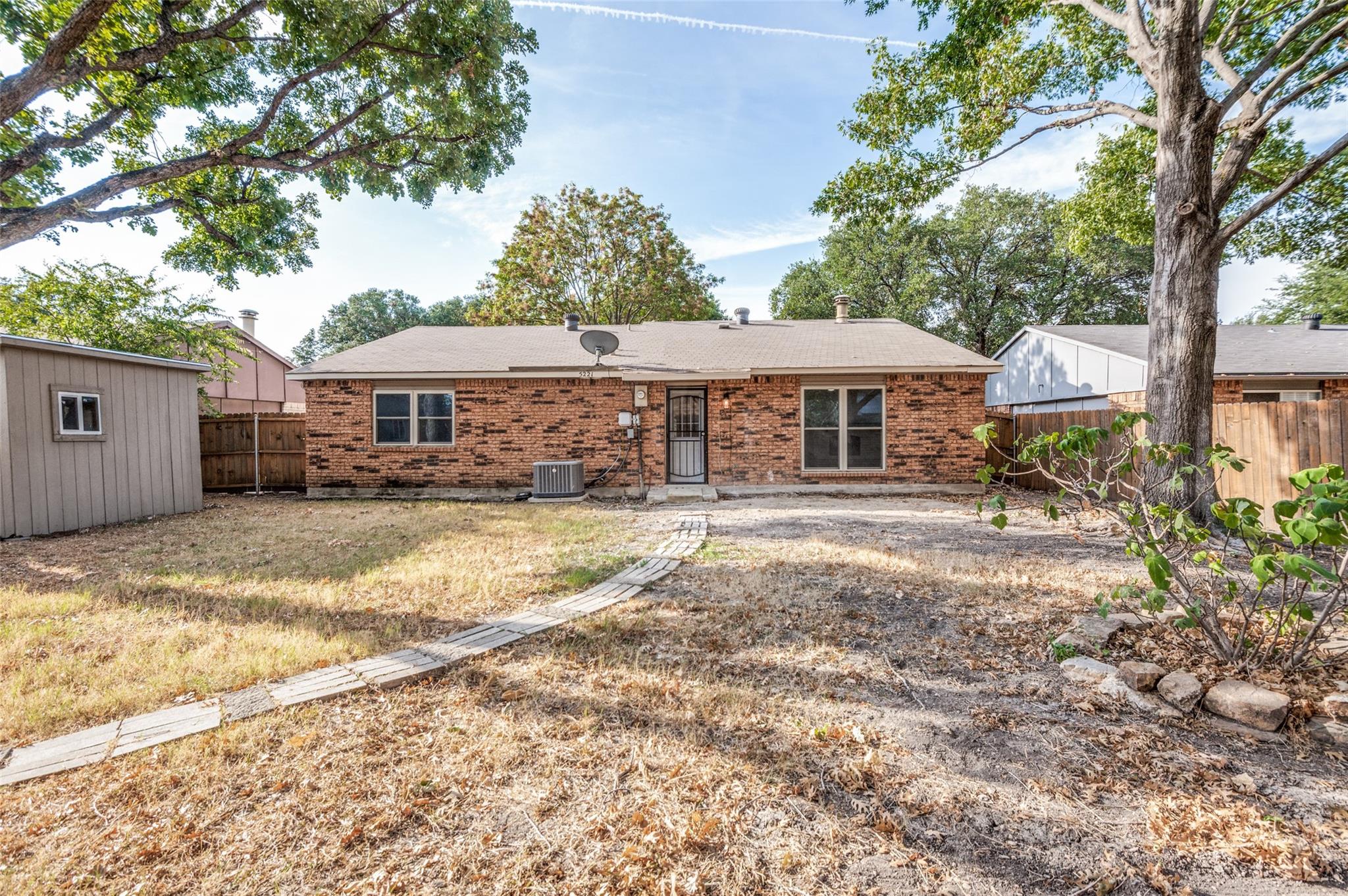 main property photo 23