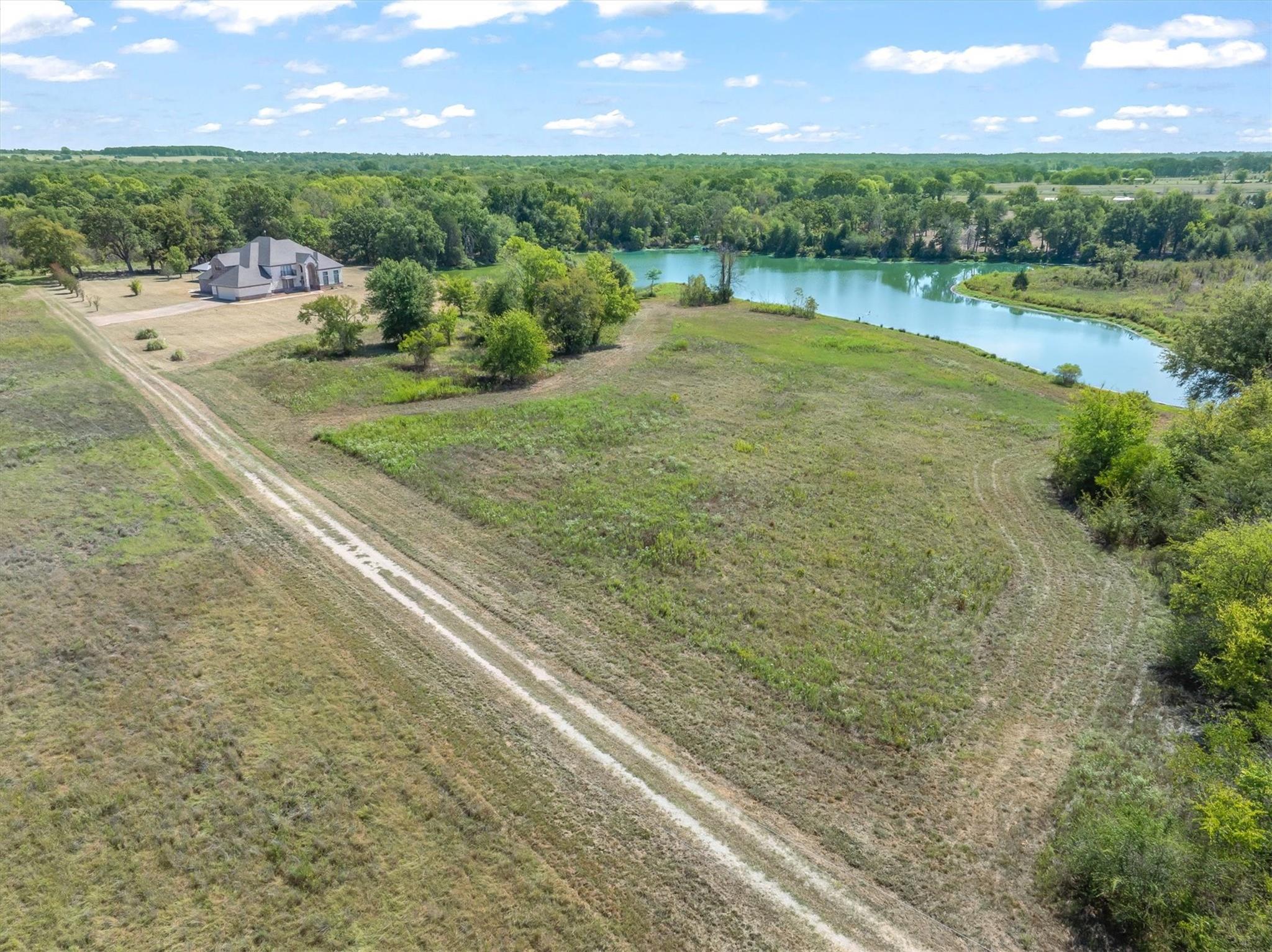 main property photo 6
