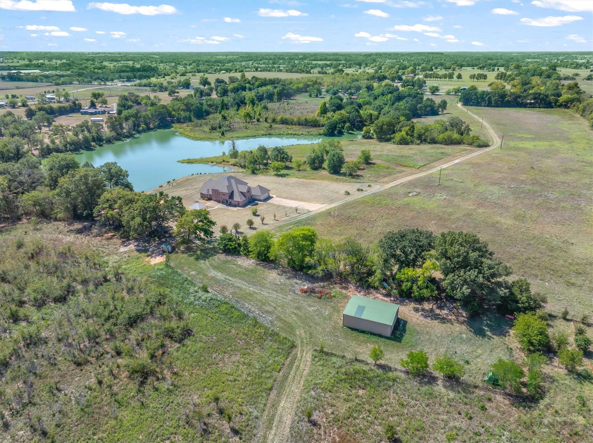 main property photo 9