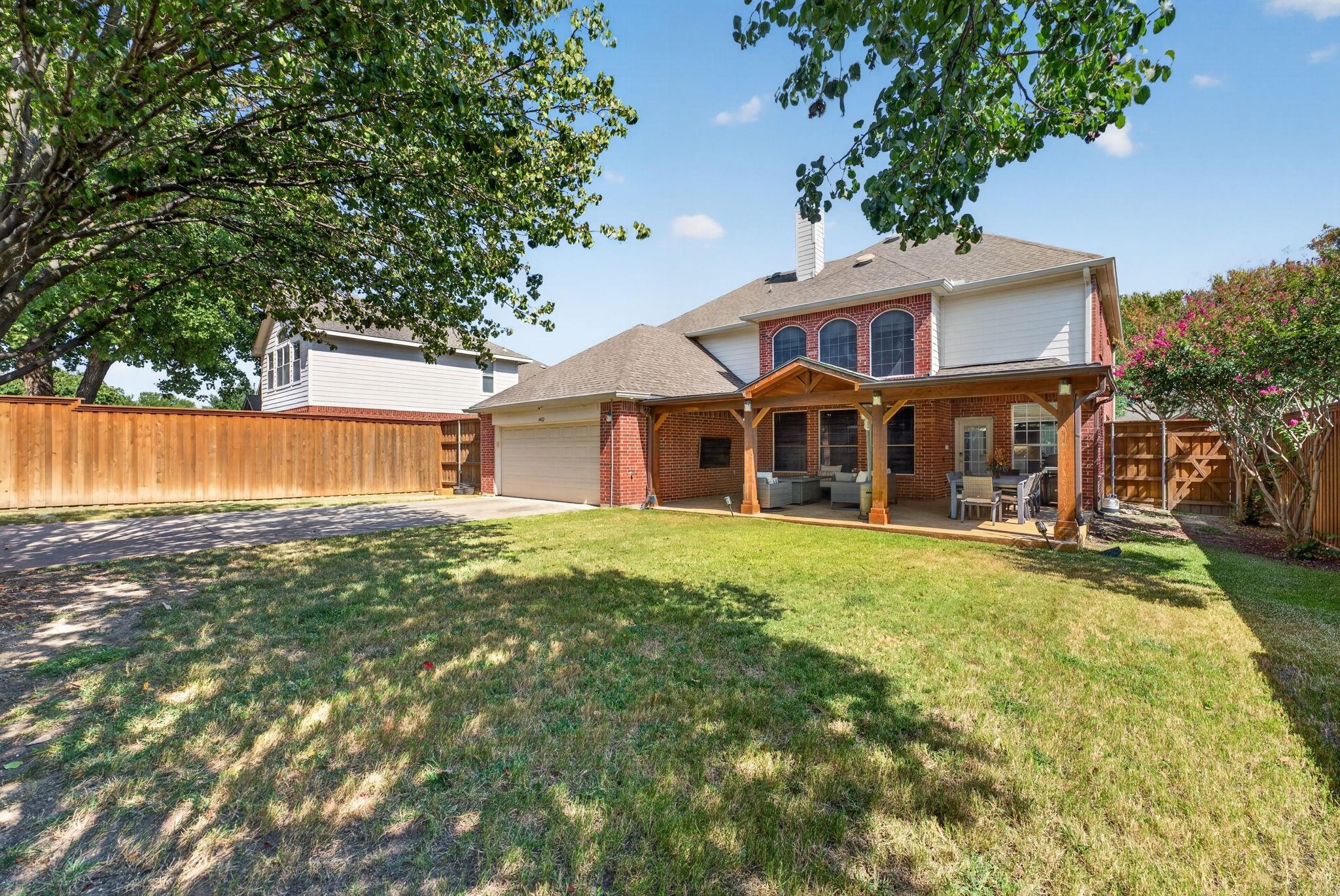 main property photo 28
