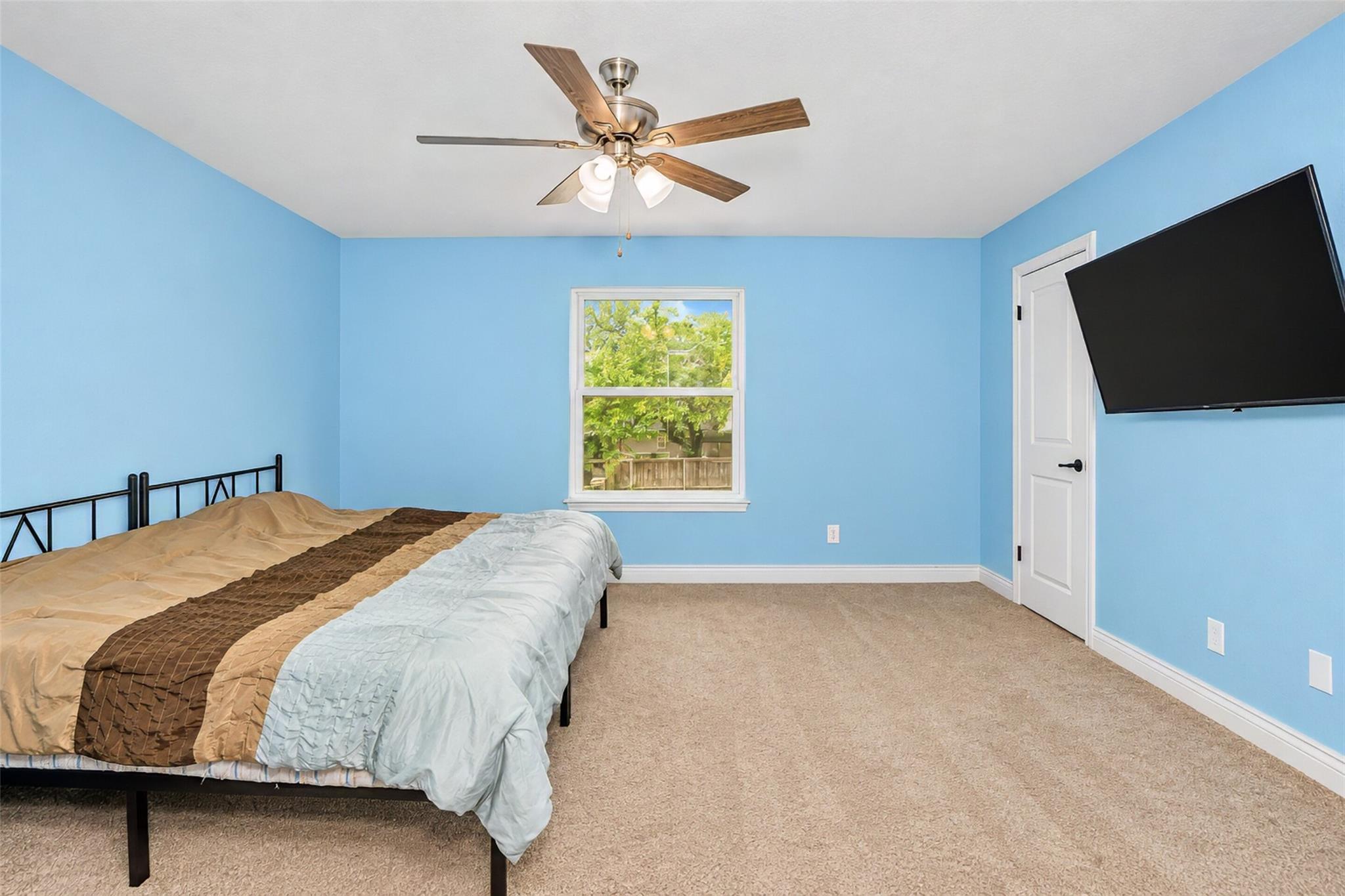 main property photo 24