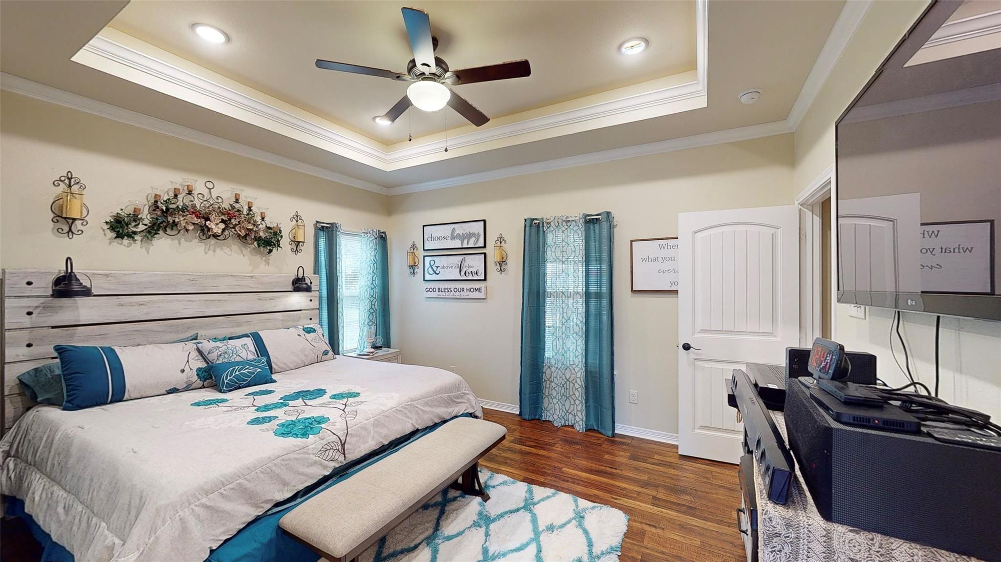 main property photo 17