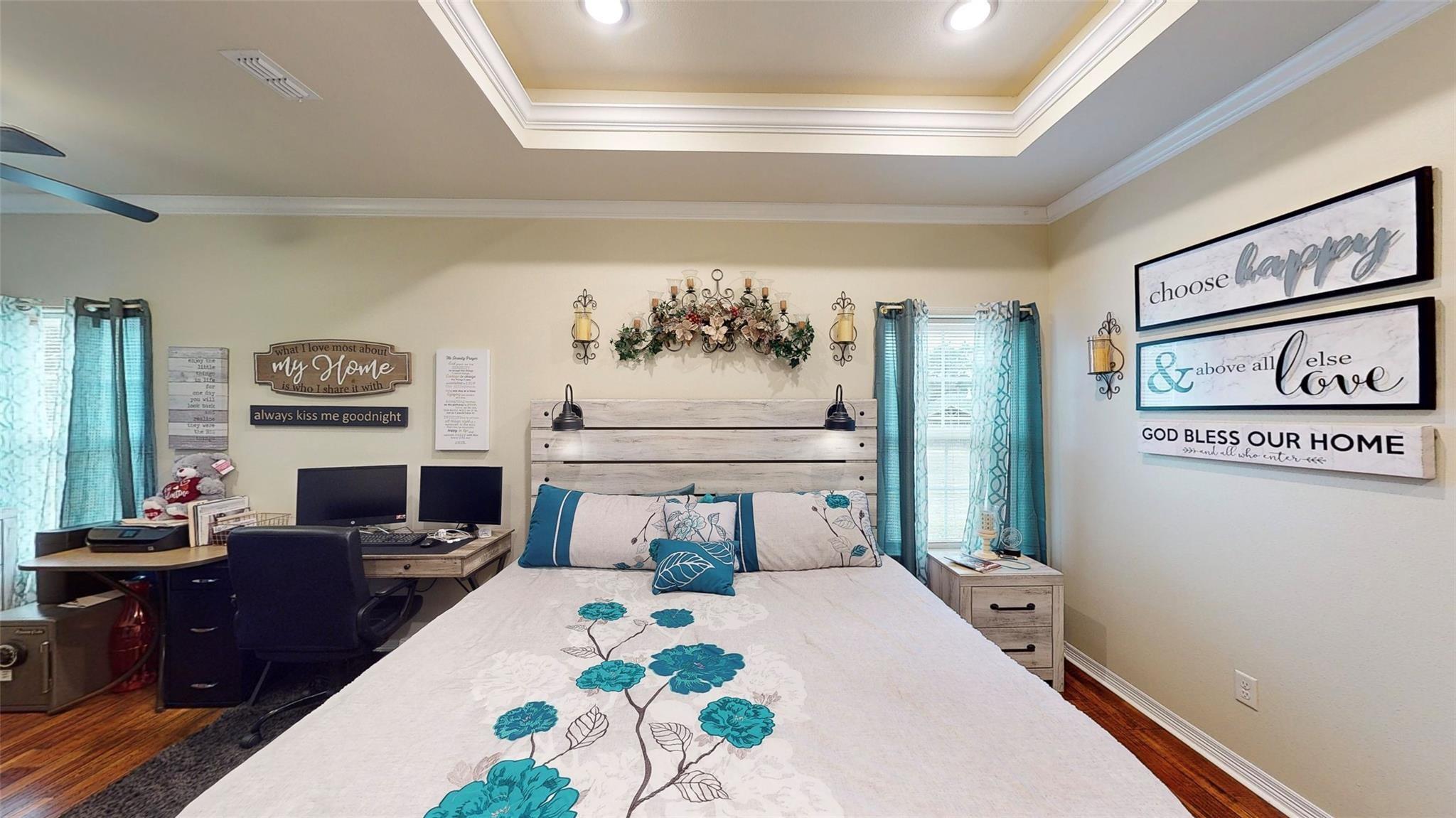 main property photo 18