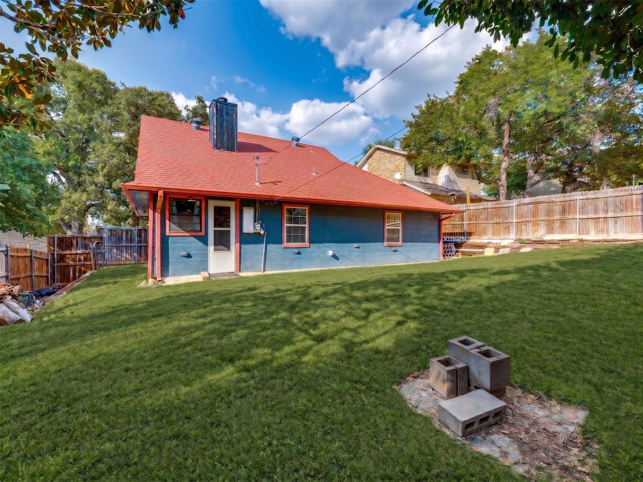 main property photo 23