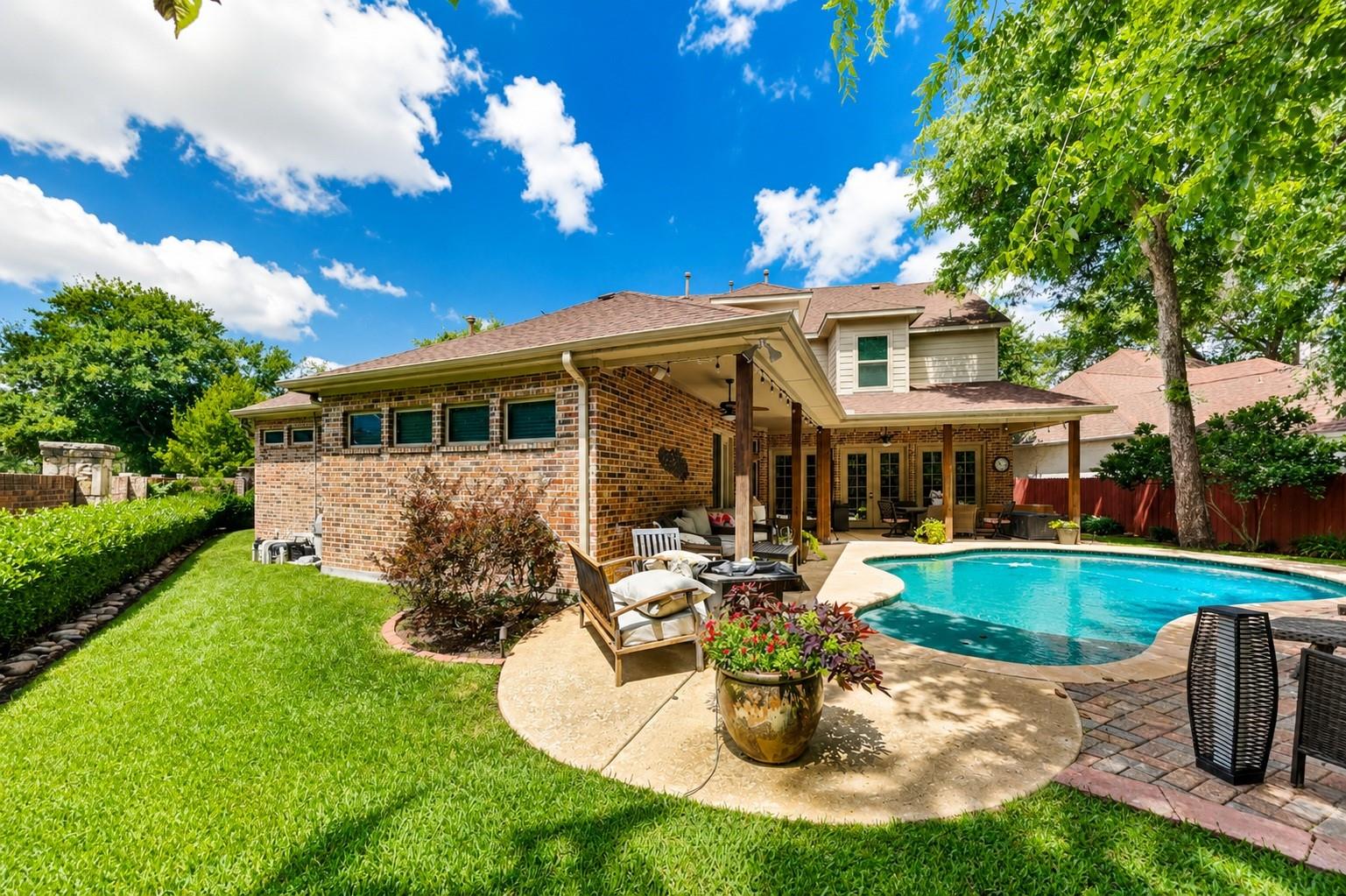 main property photo 3