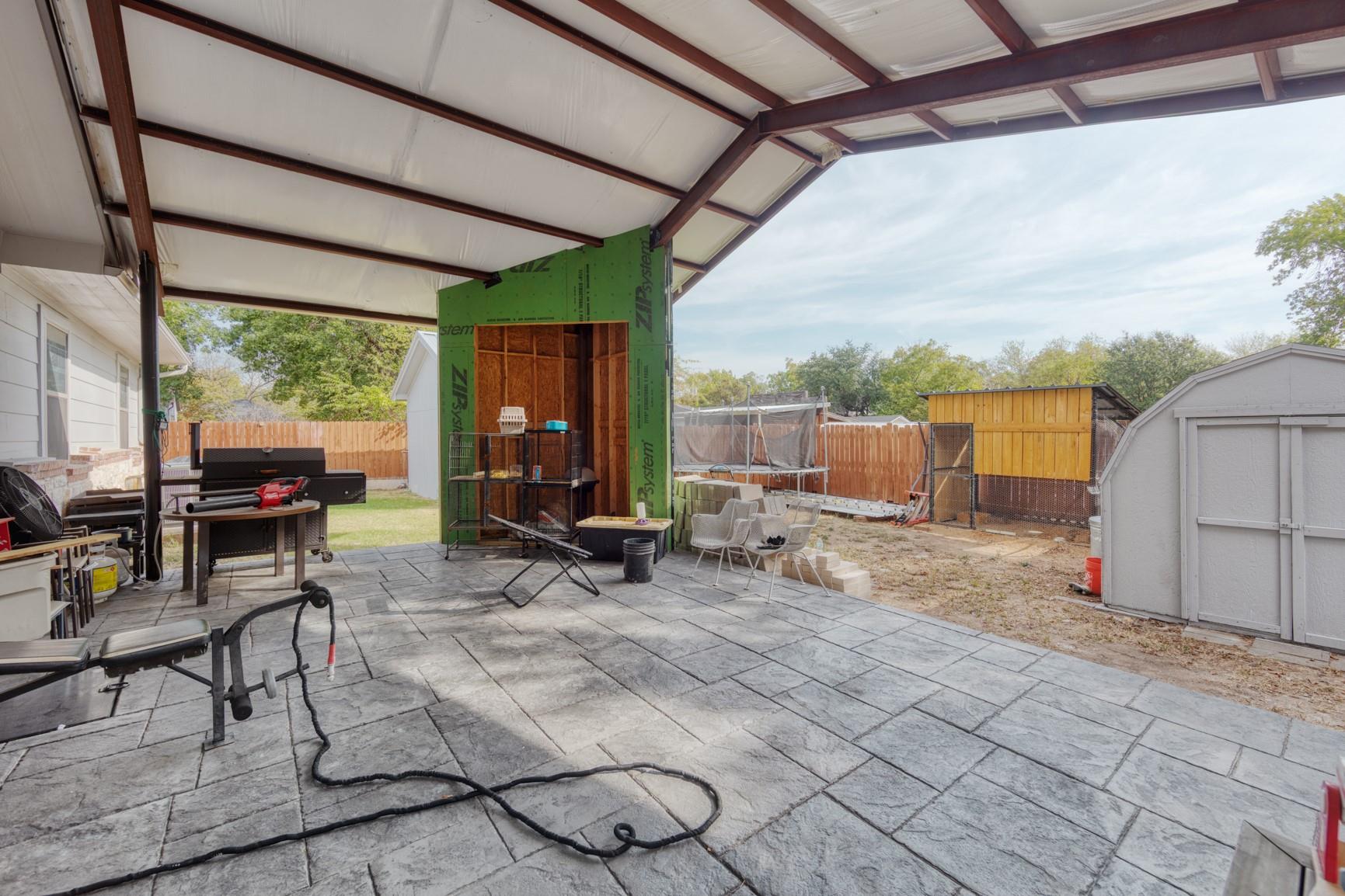 main property photo 9