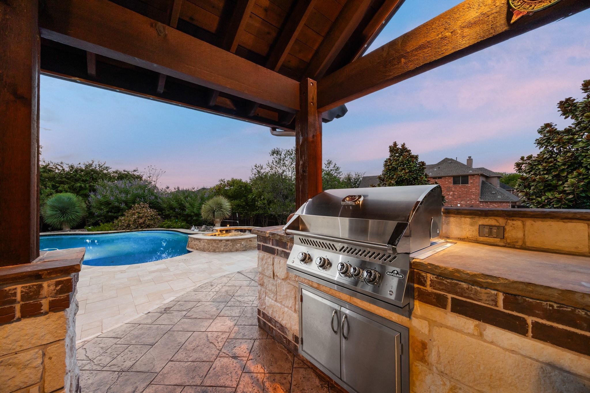 main property photo 29