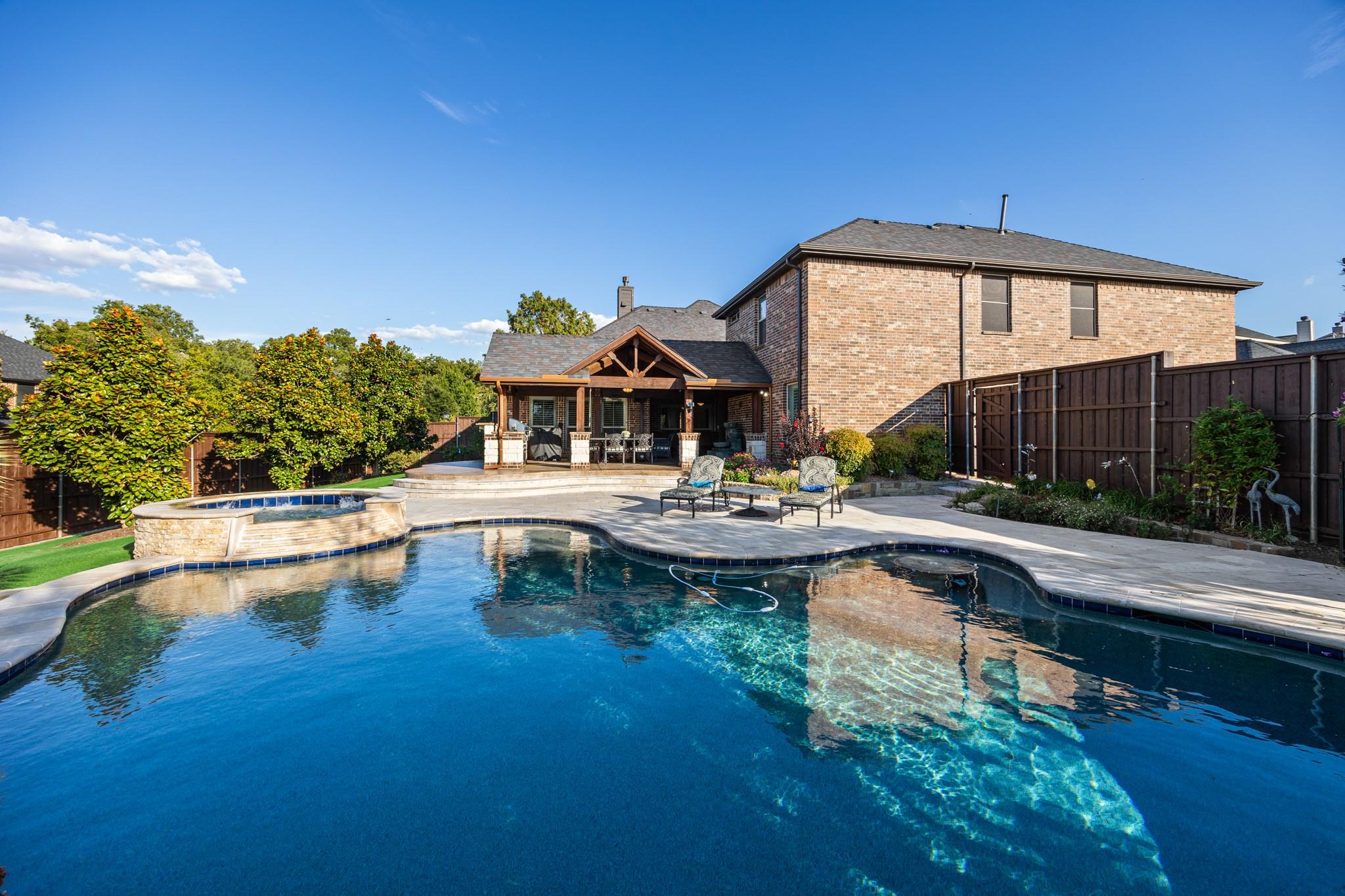 main property photo 36