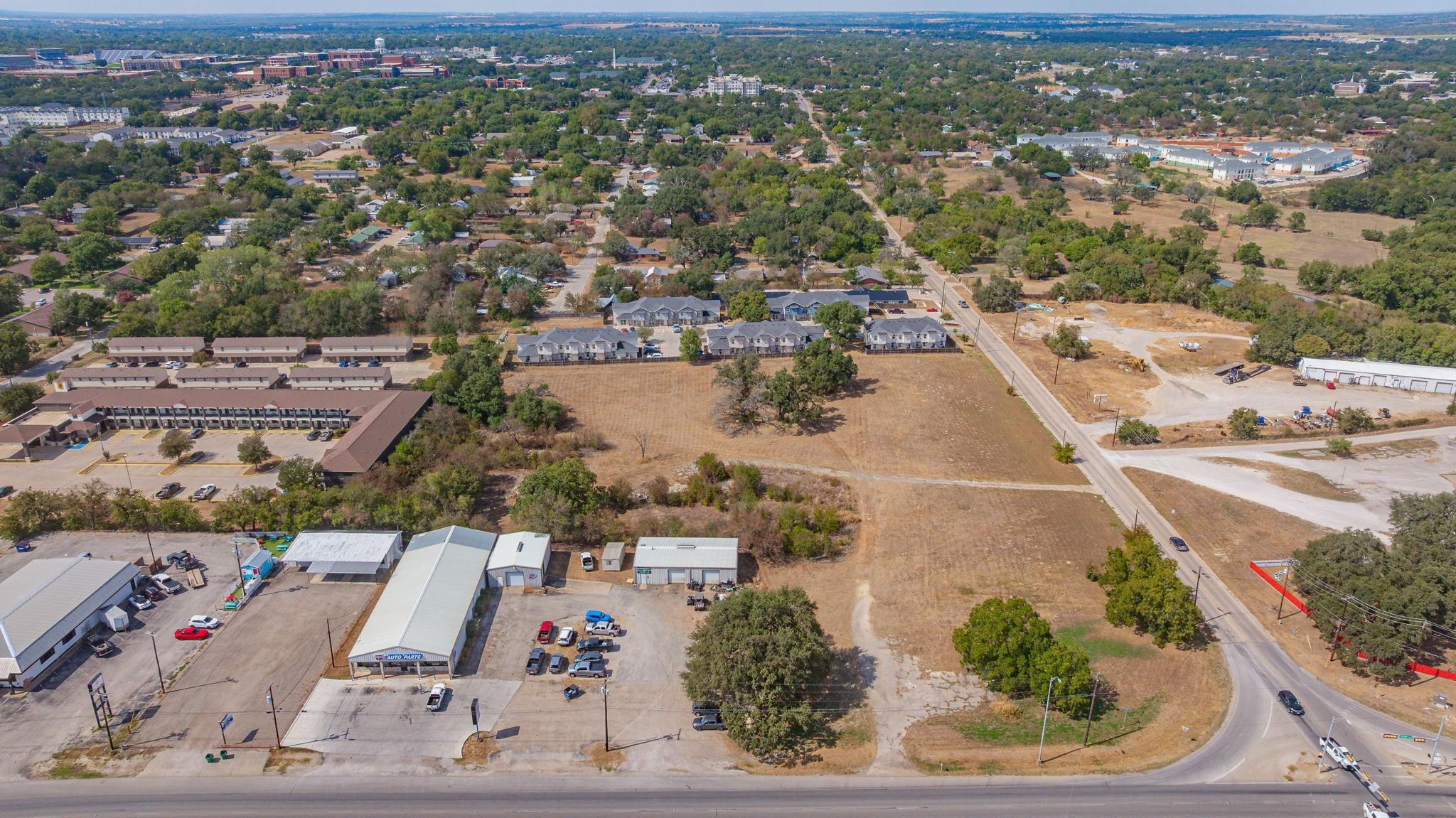 main property photo 12