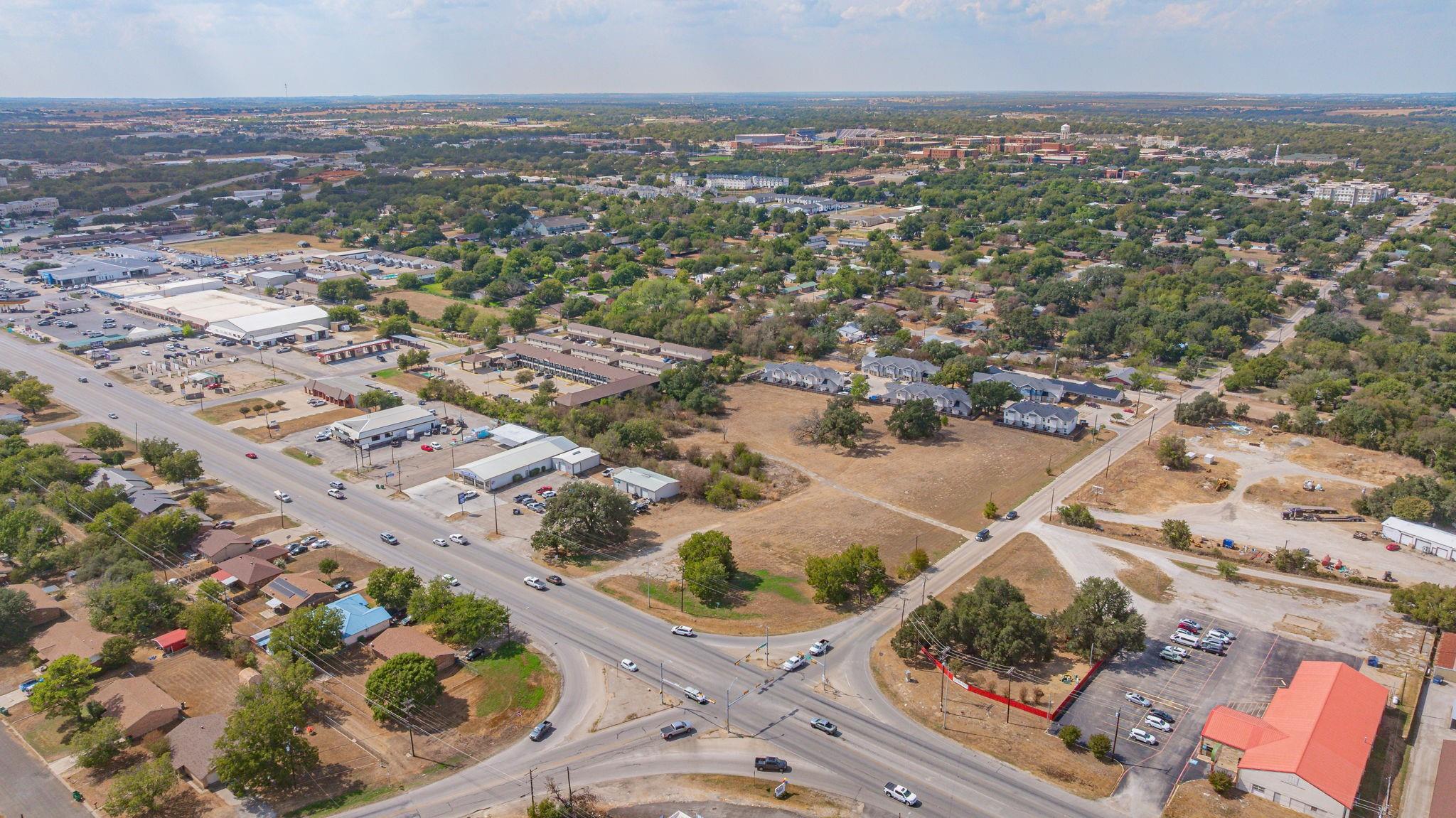 main property photo 16