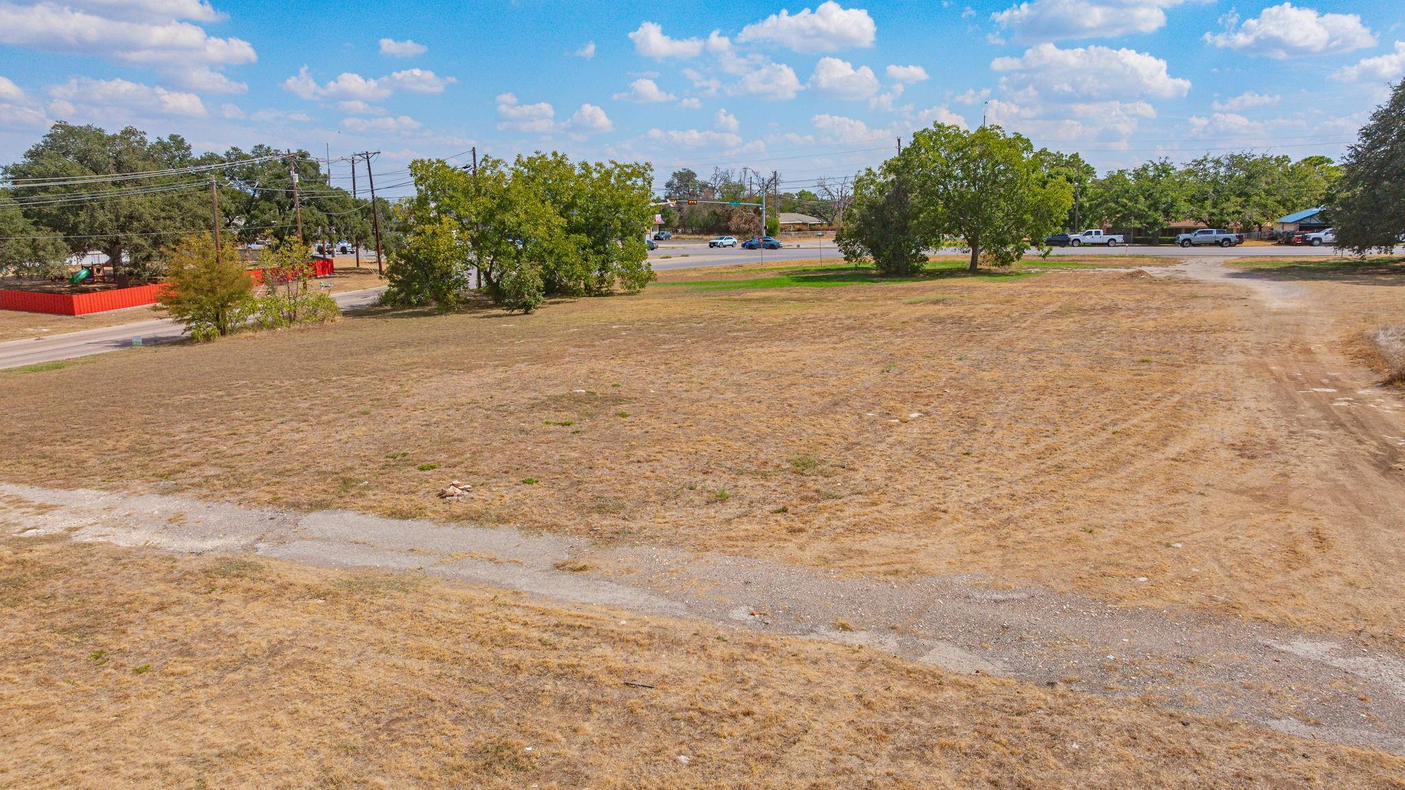 main property photo 20