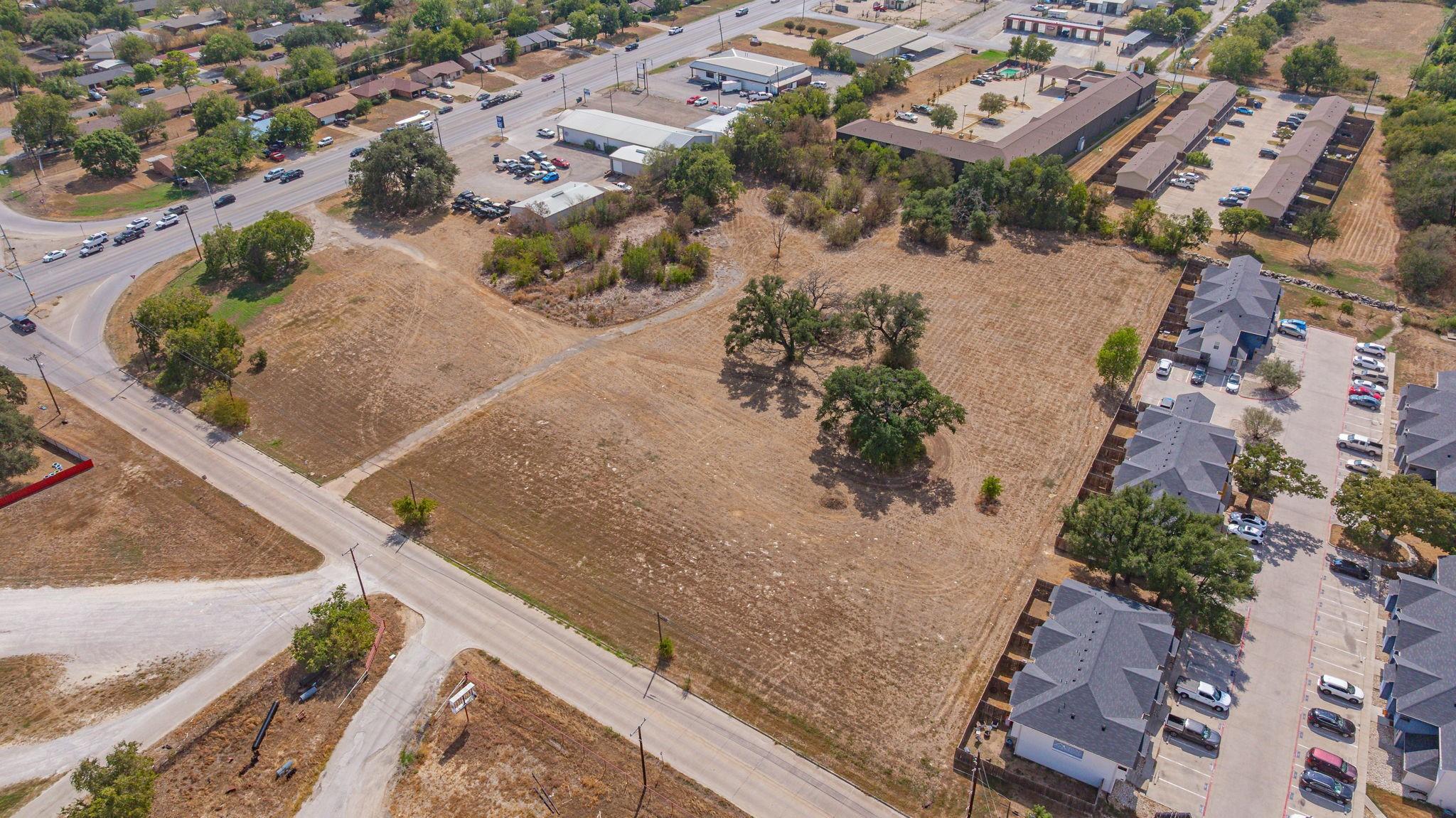 main property photo 5