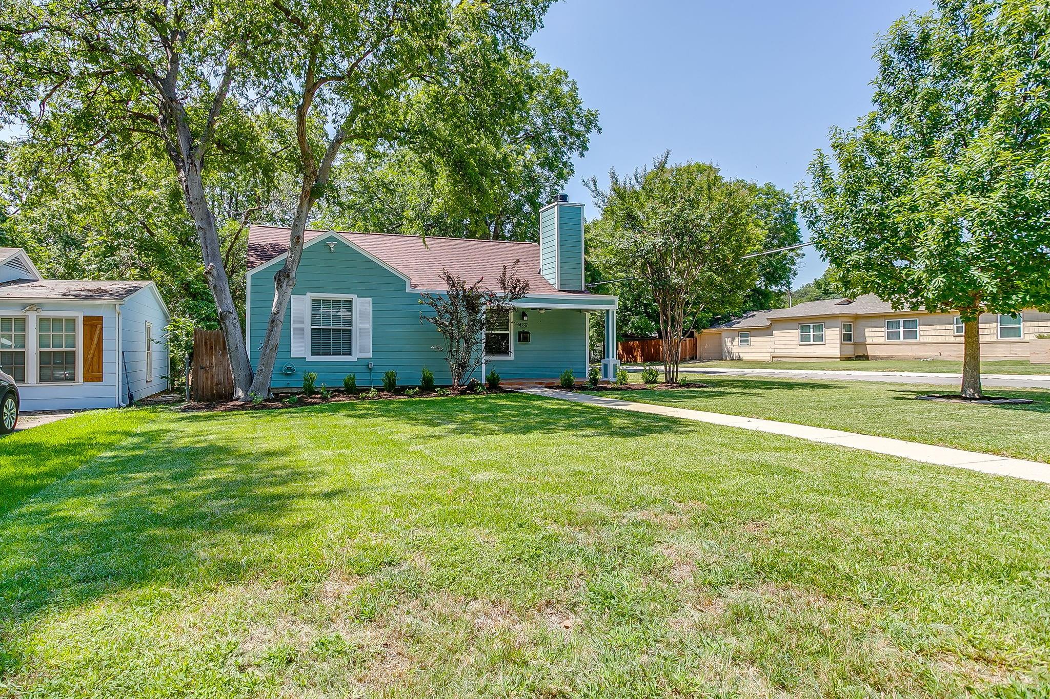 main property photo 5