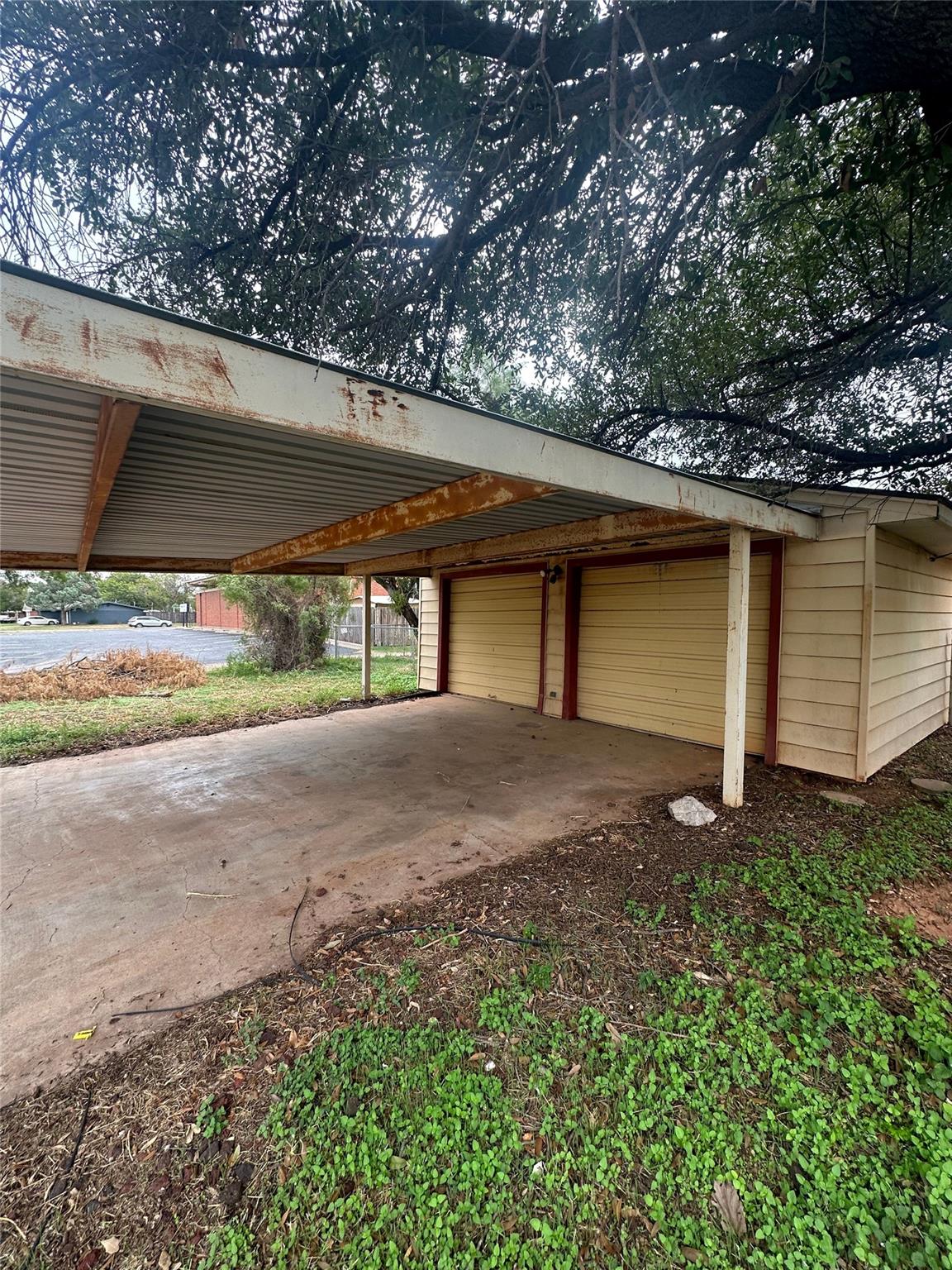 main property photo 16