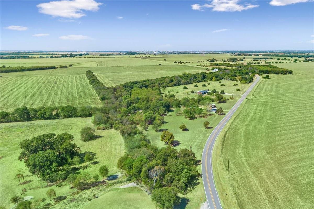 main property photo 25