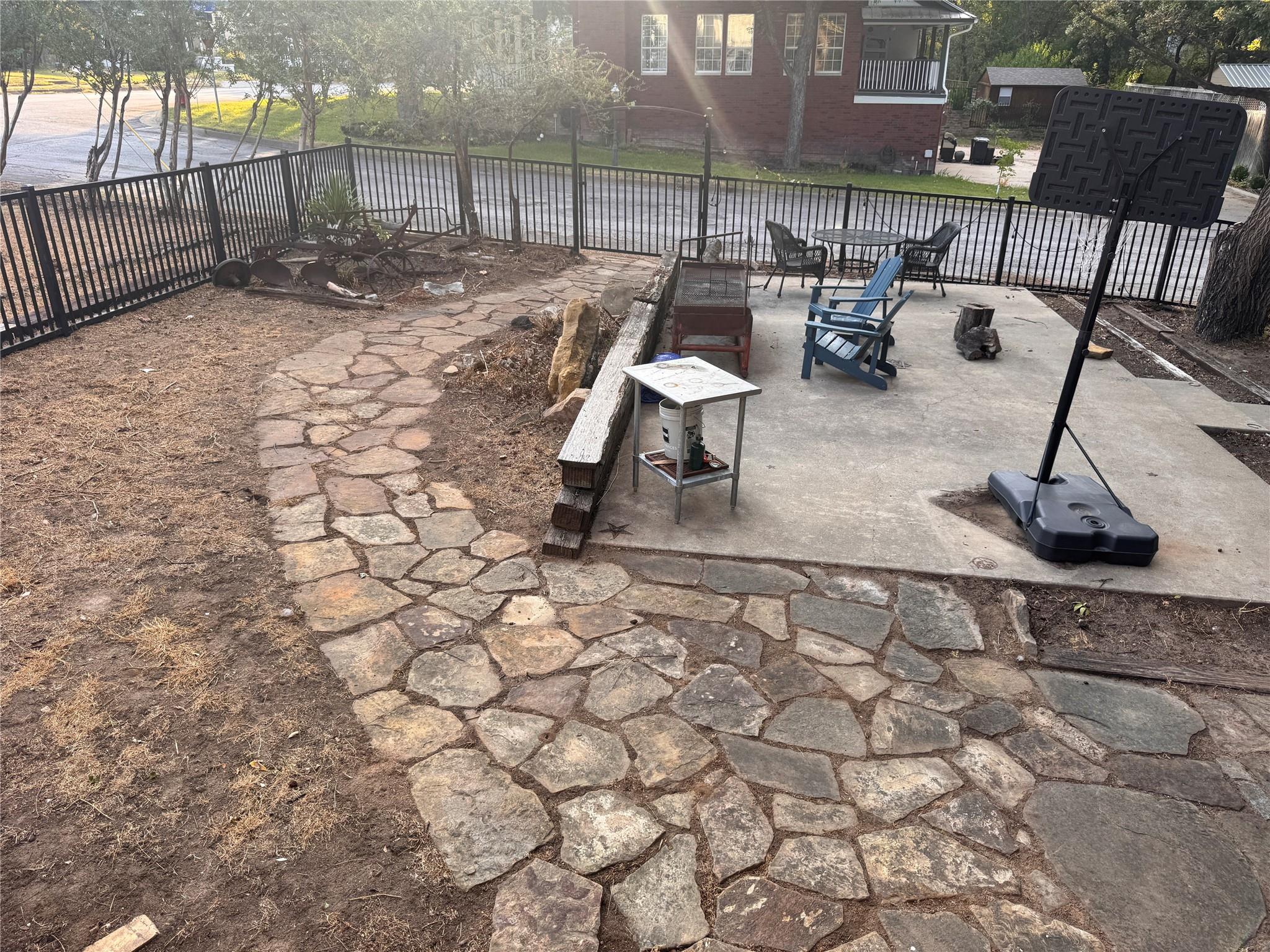 main property photo 24