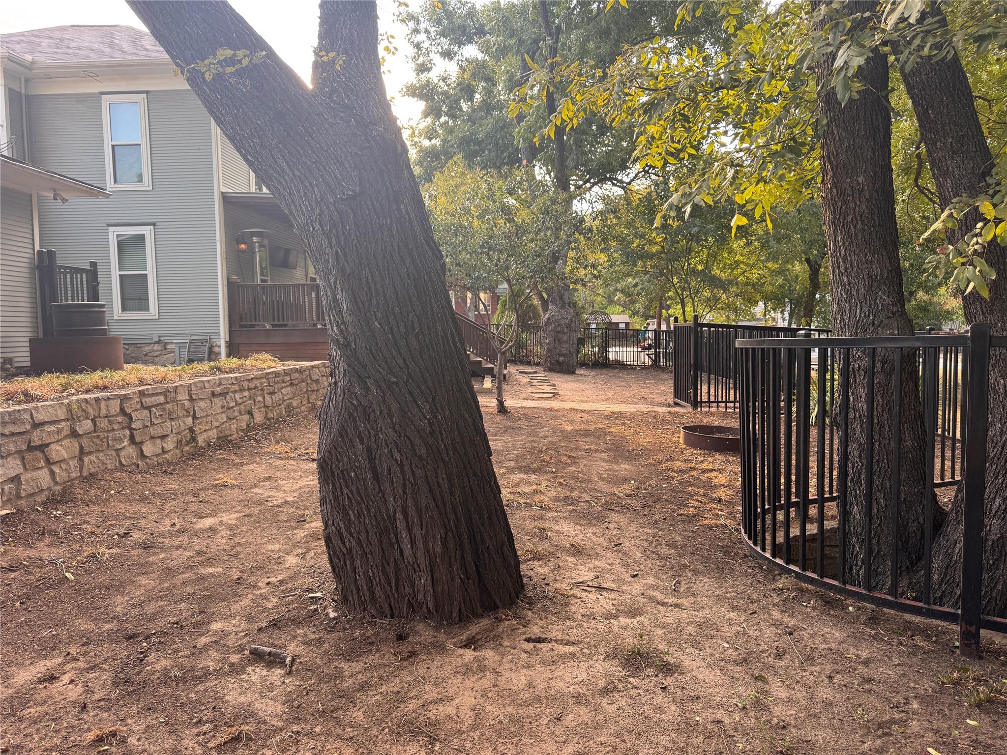 main property photo 27