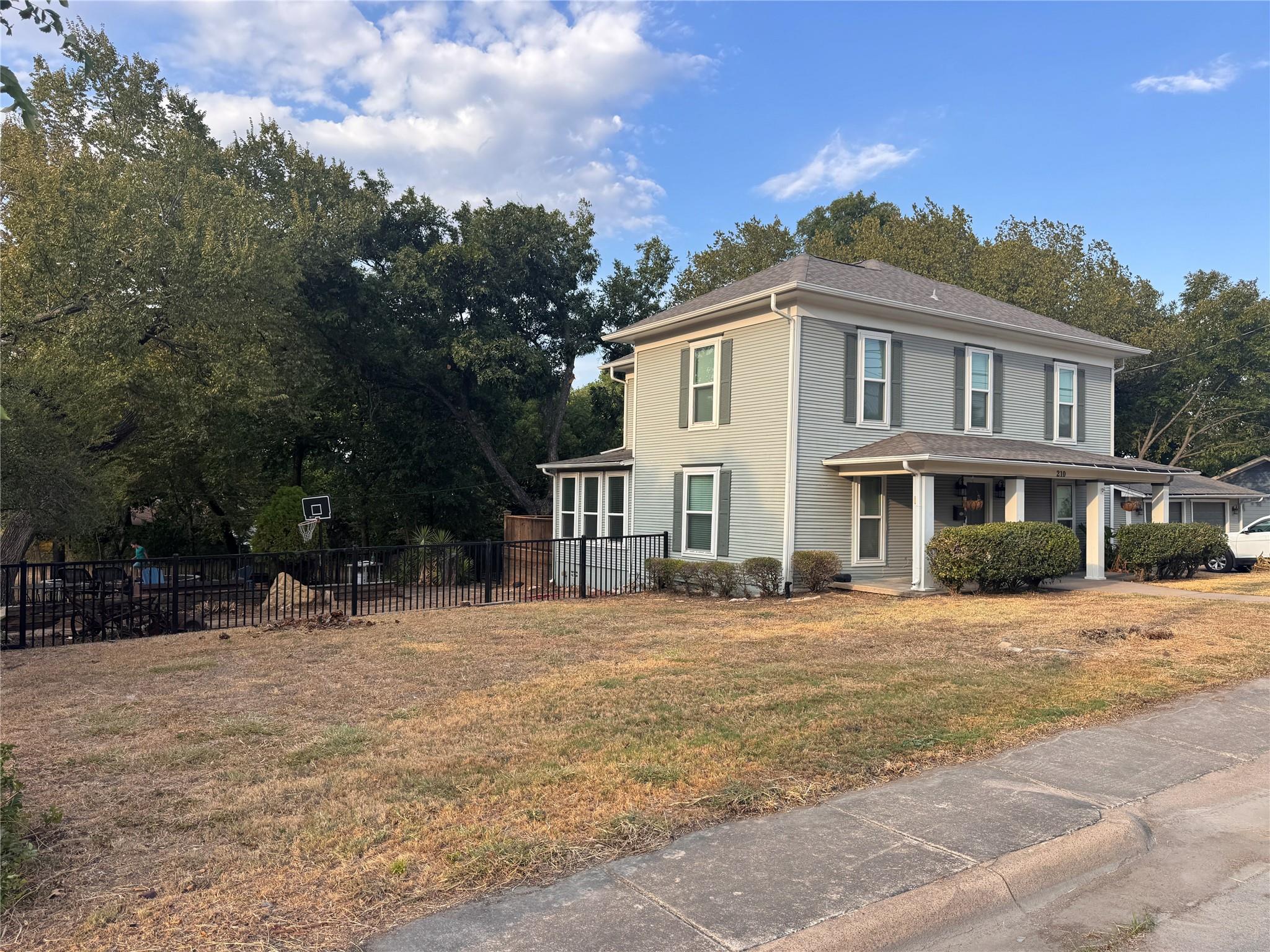 main property photo 29