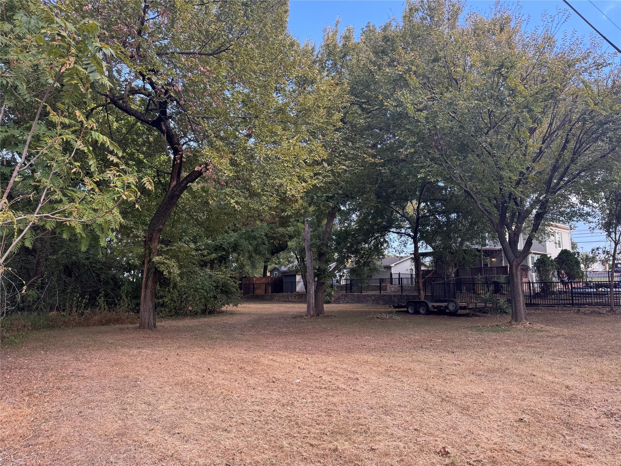 main property photo 31