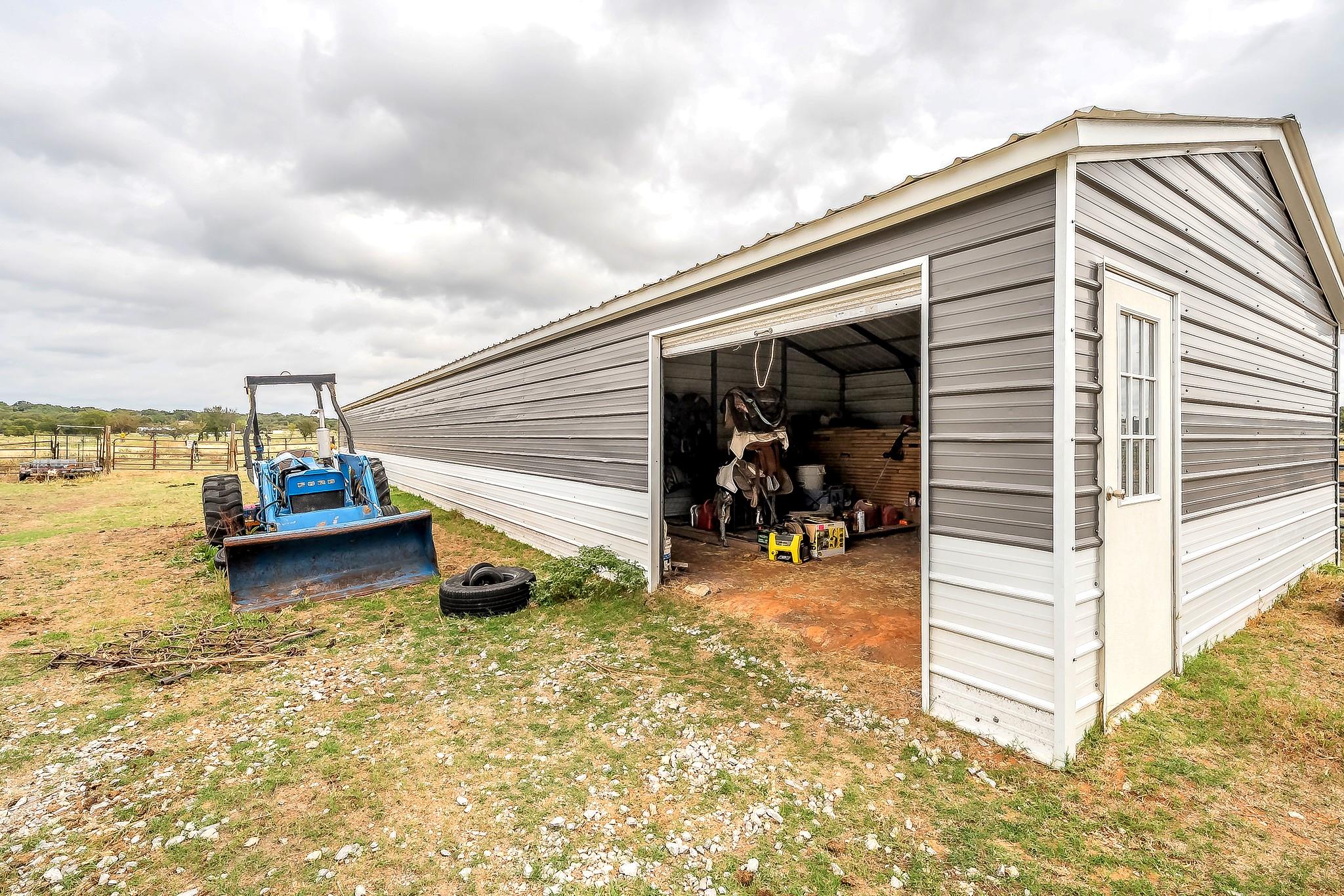 main property photo 25