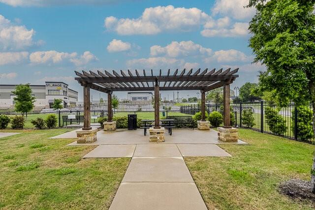 main property photo 34