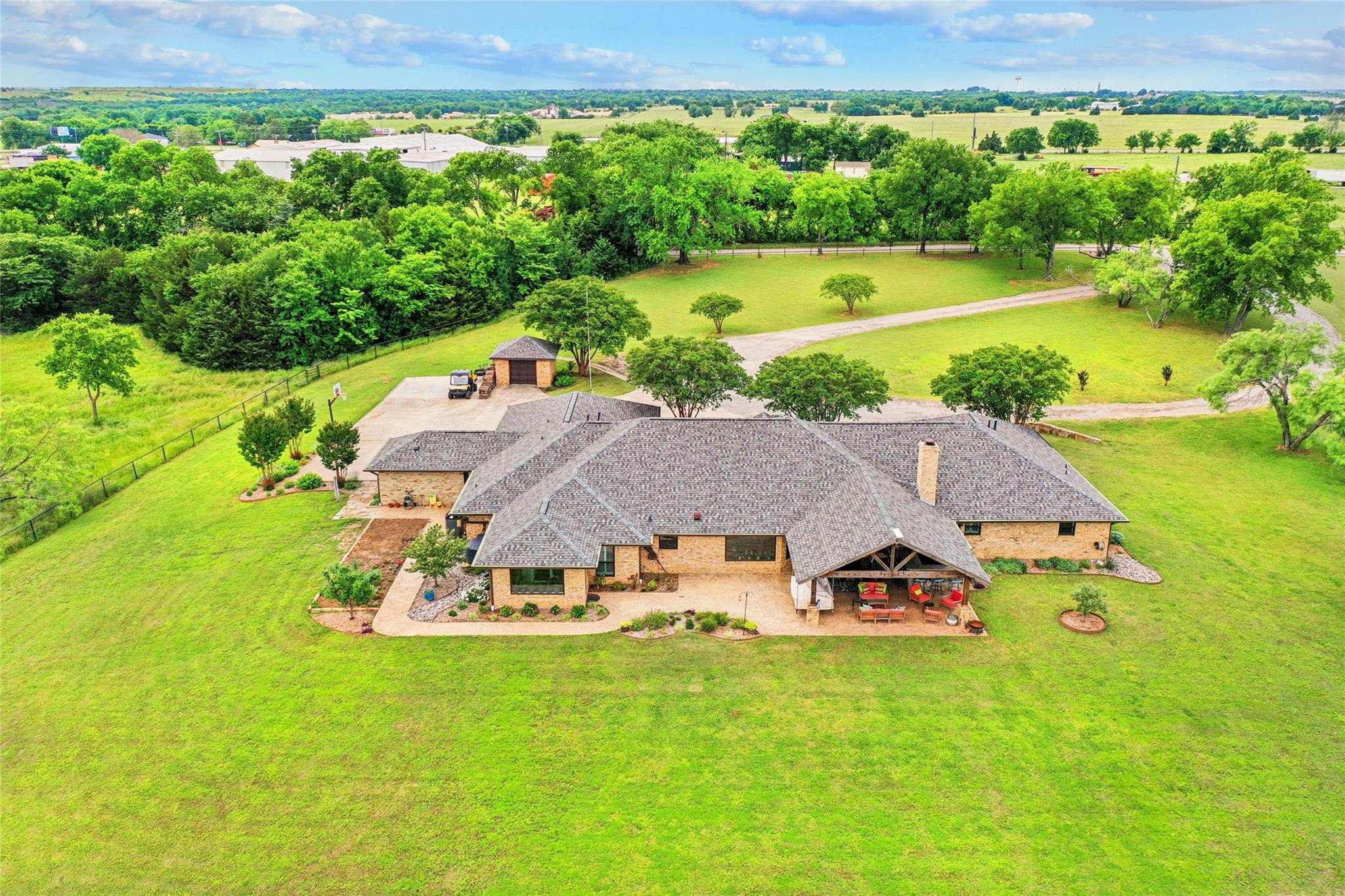 main property photo 8
