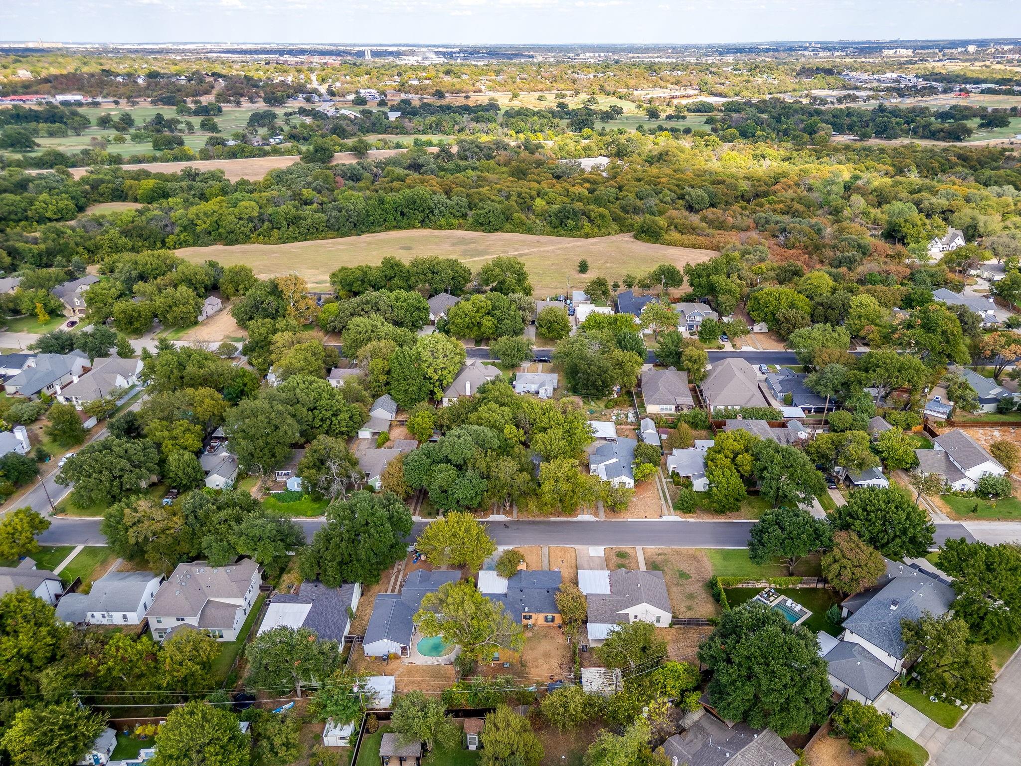 main property photo 19