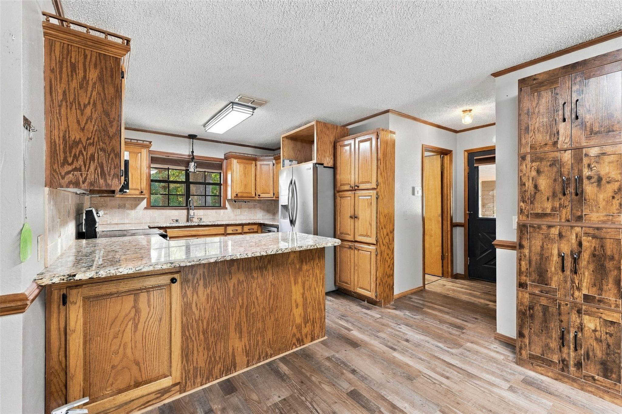 main property photo 18