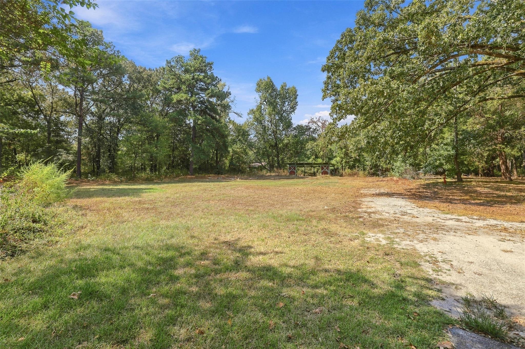 main property photo 32