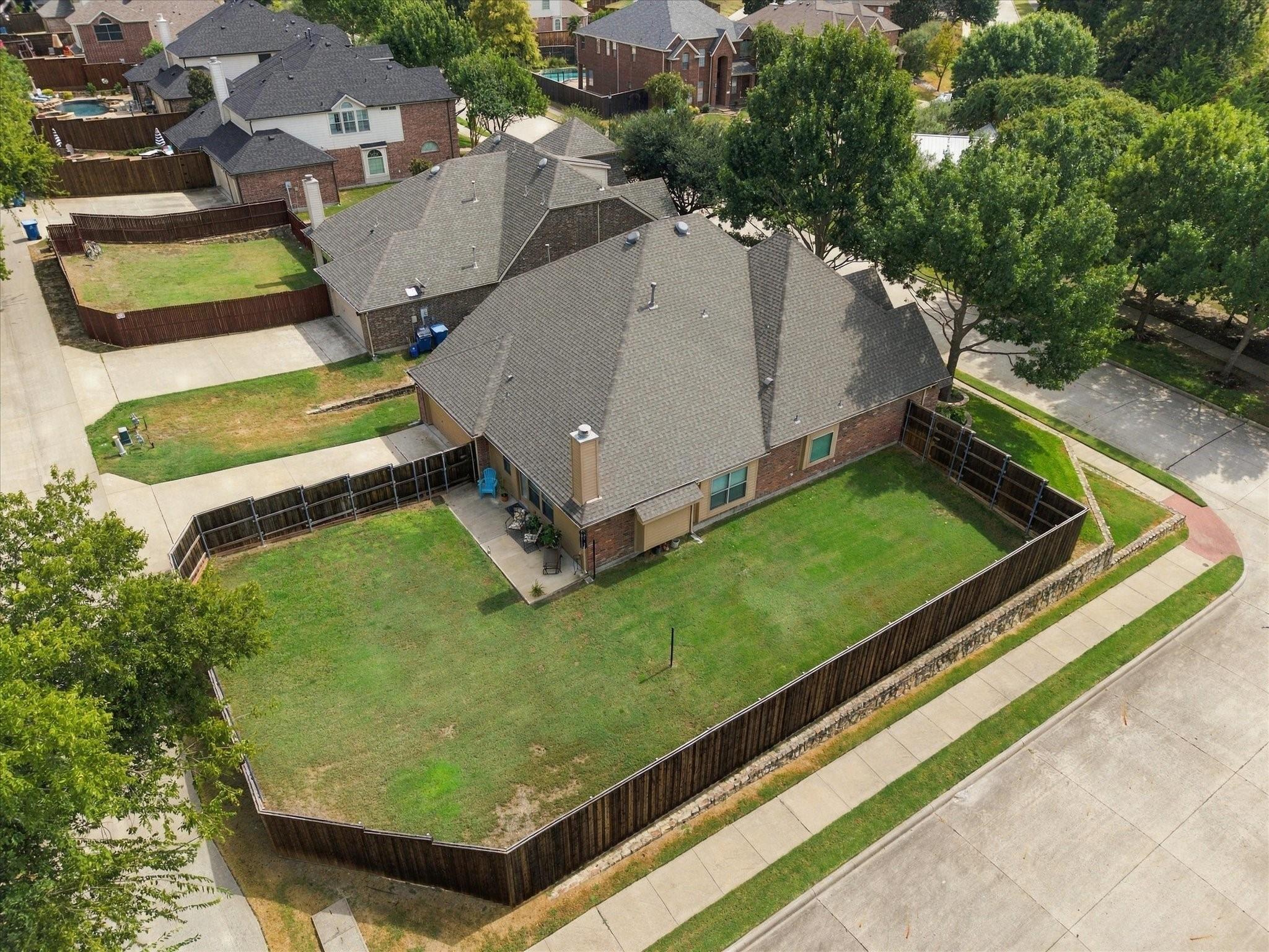 main property photo 32