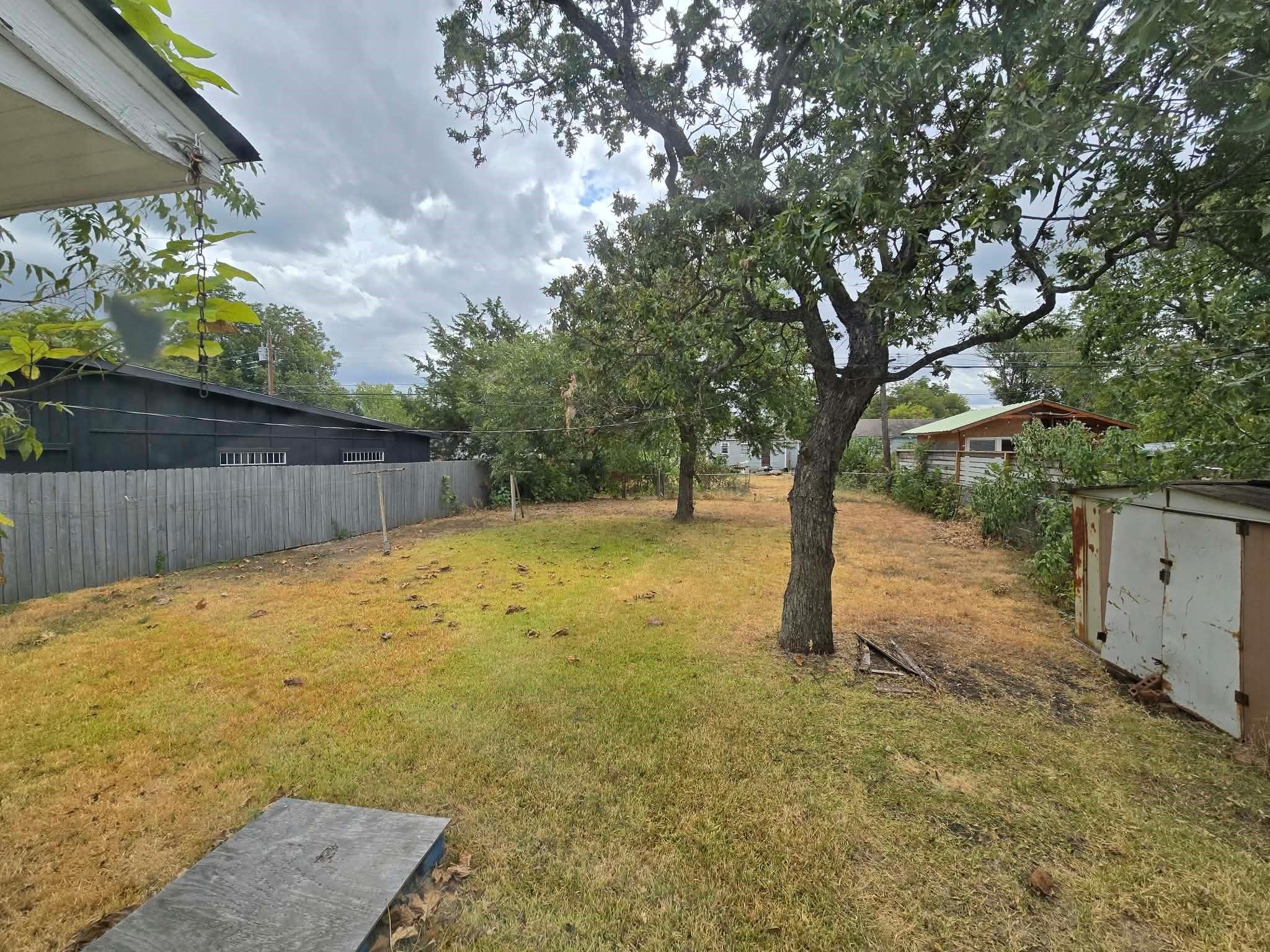main property photo 7
