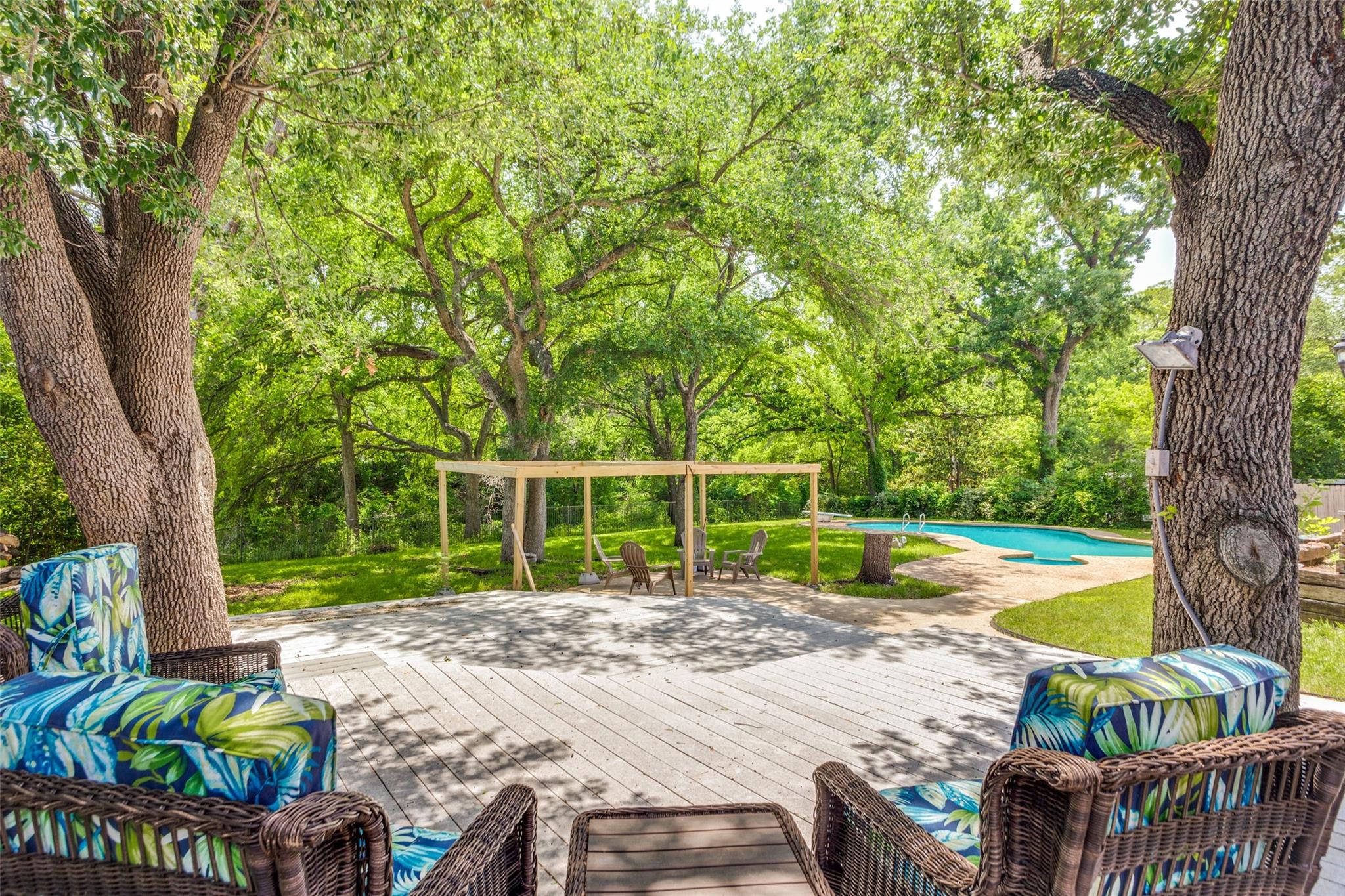 main property photo 29