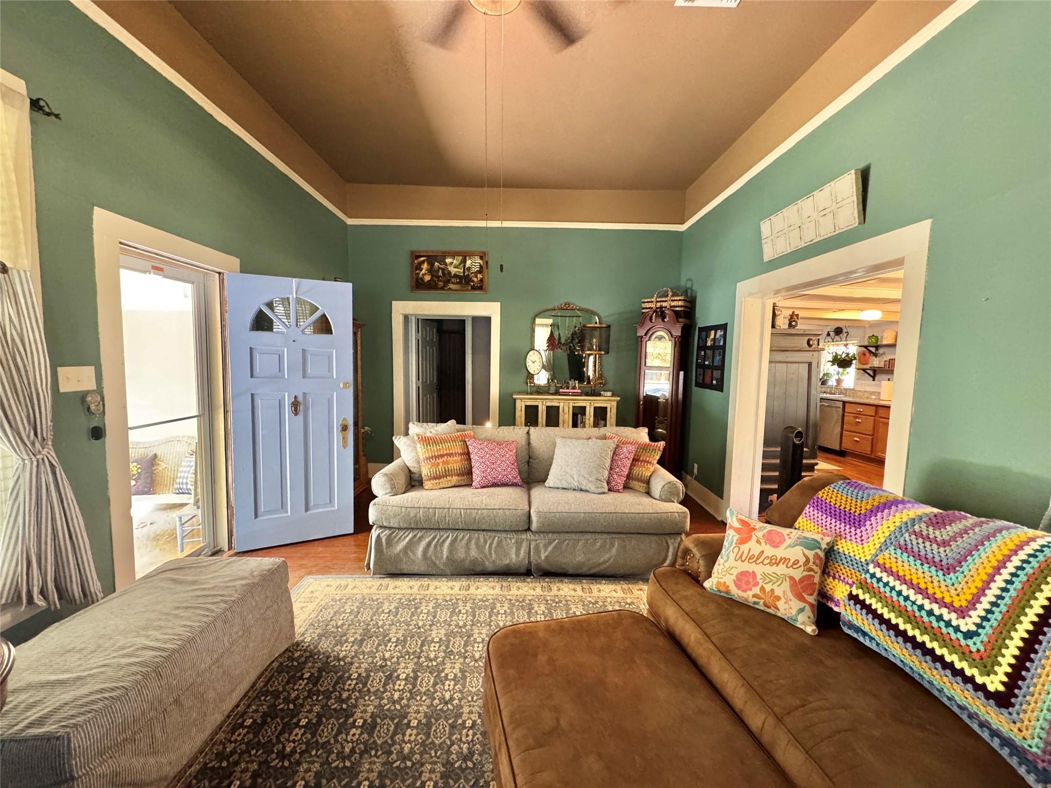 main property photo 11