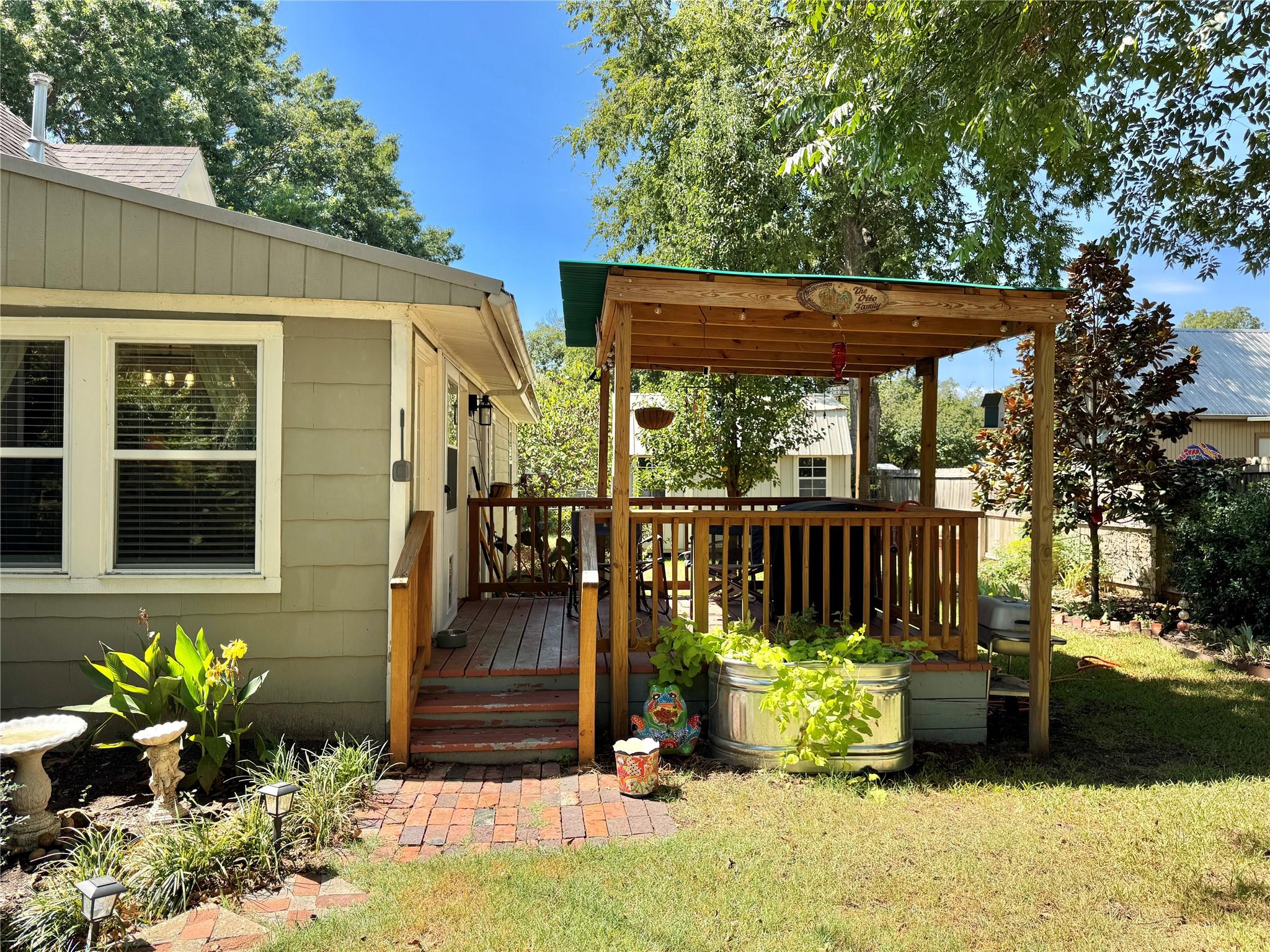 main property photo 23