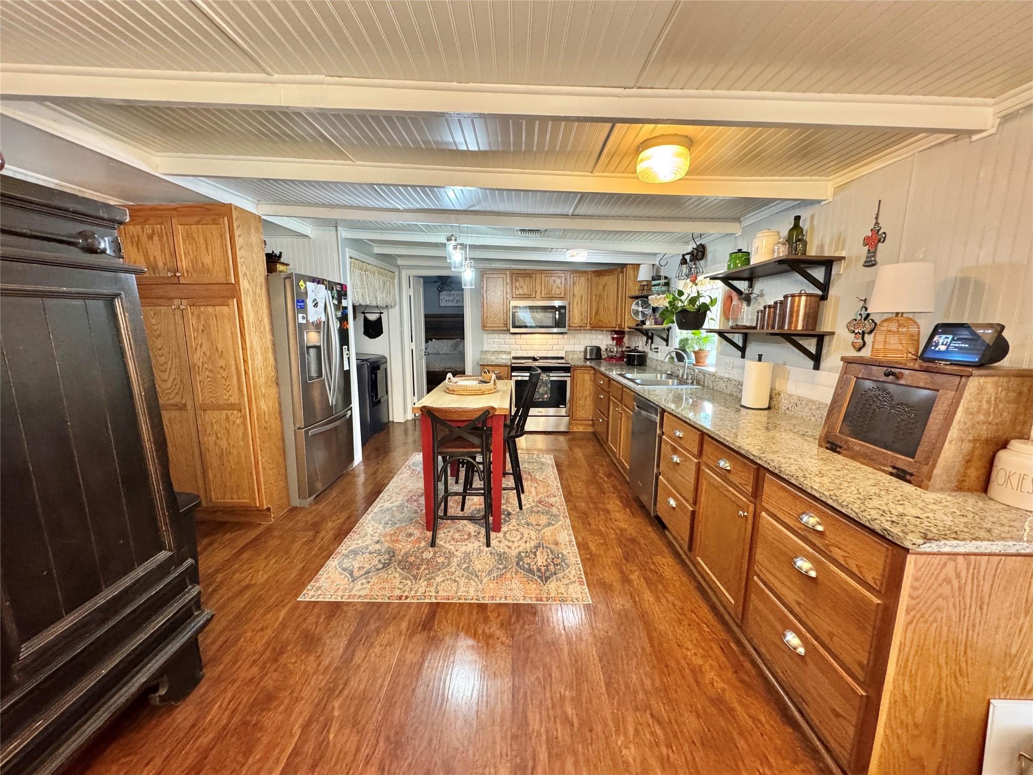 main property photo 8