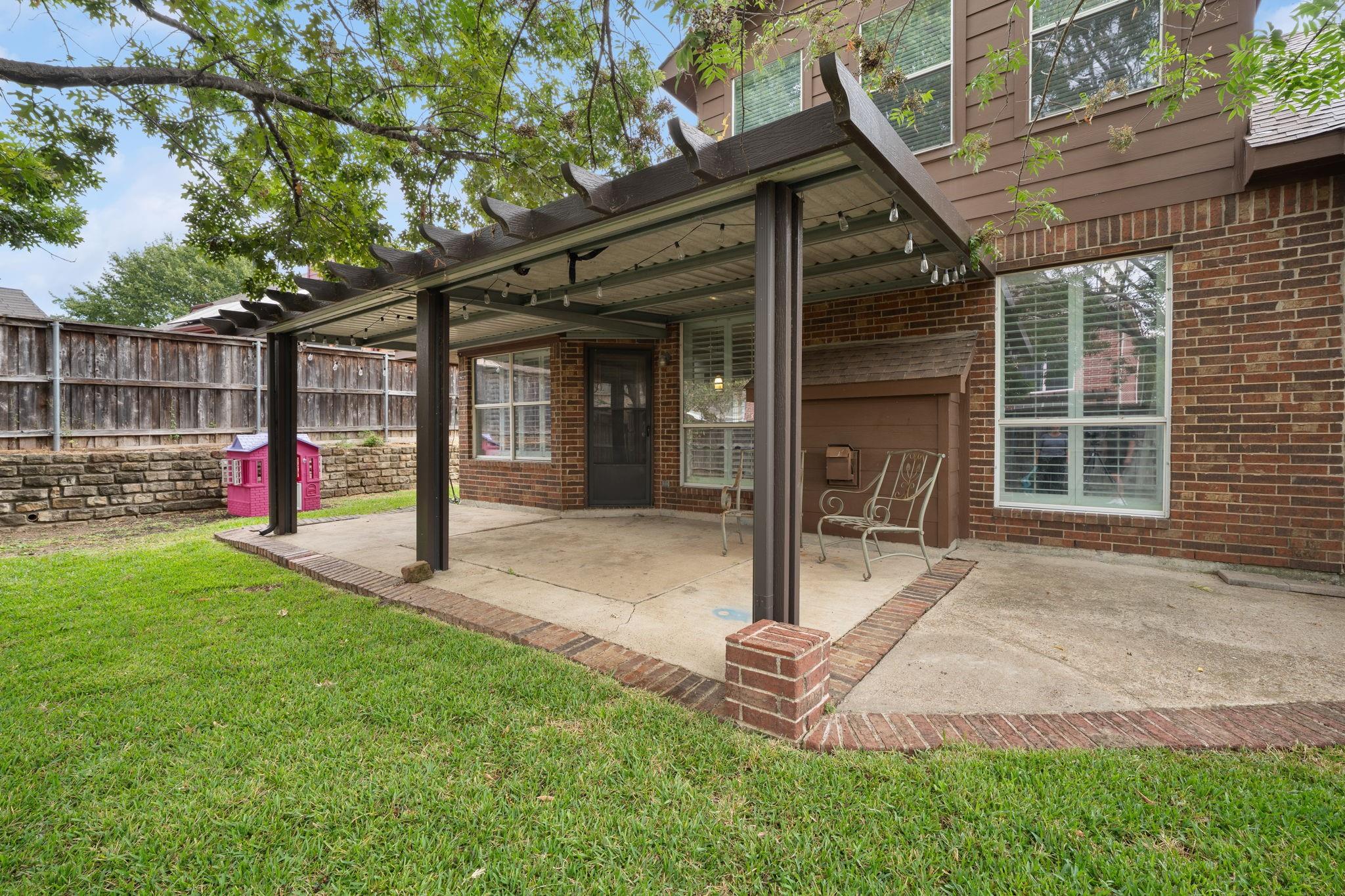 main property photo 36