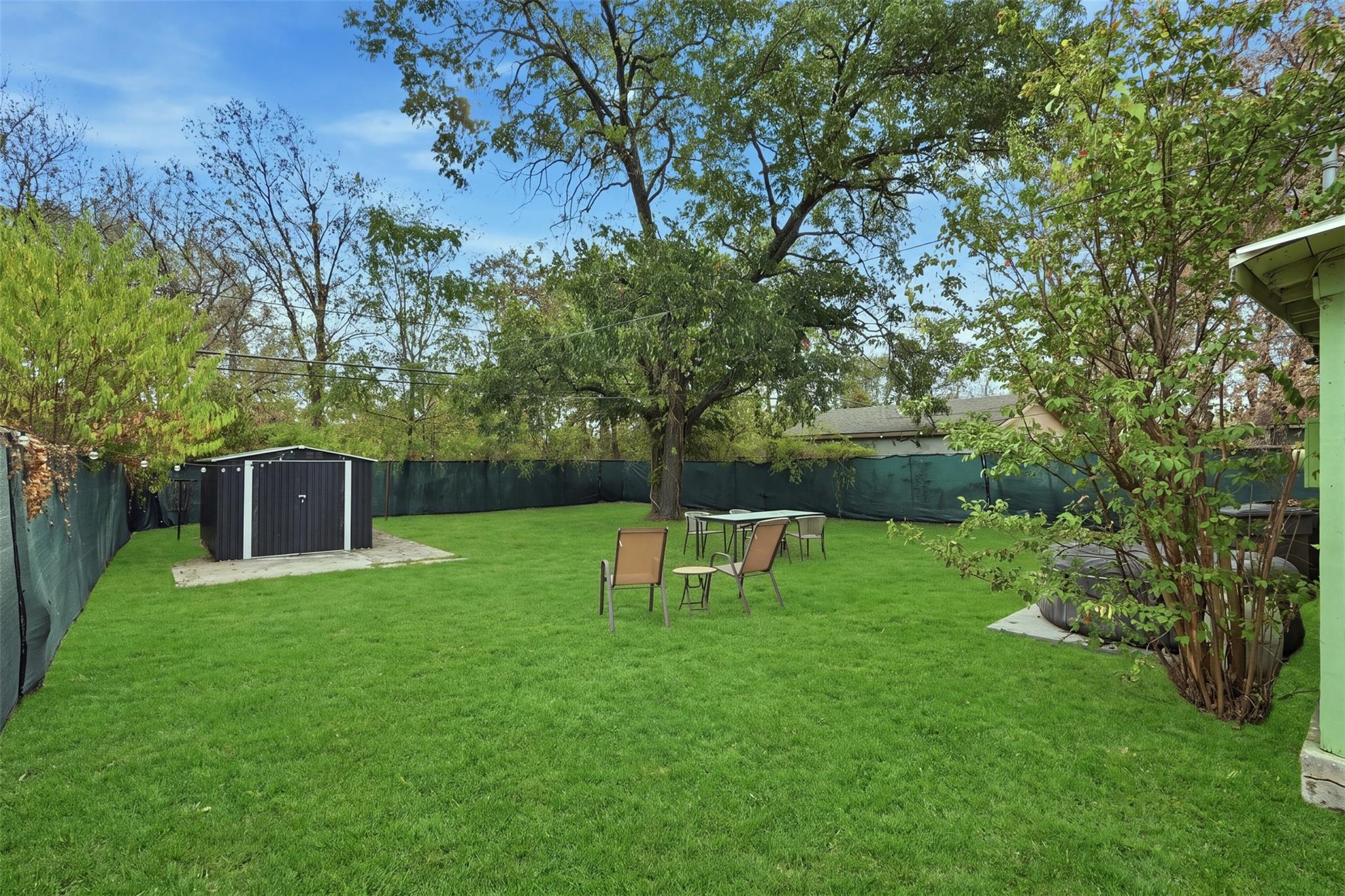 main property photo 16