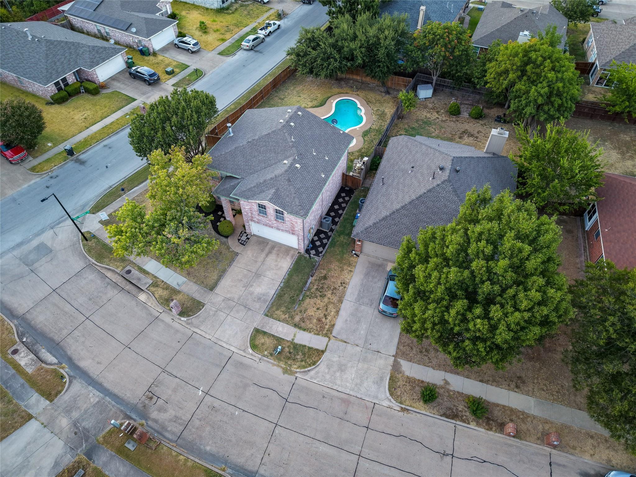 main property photo 32