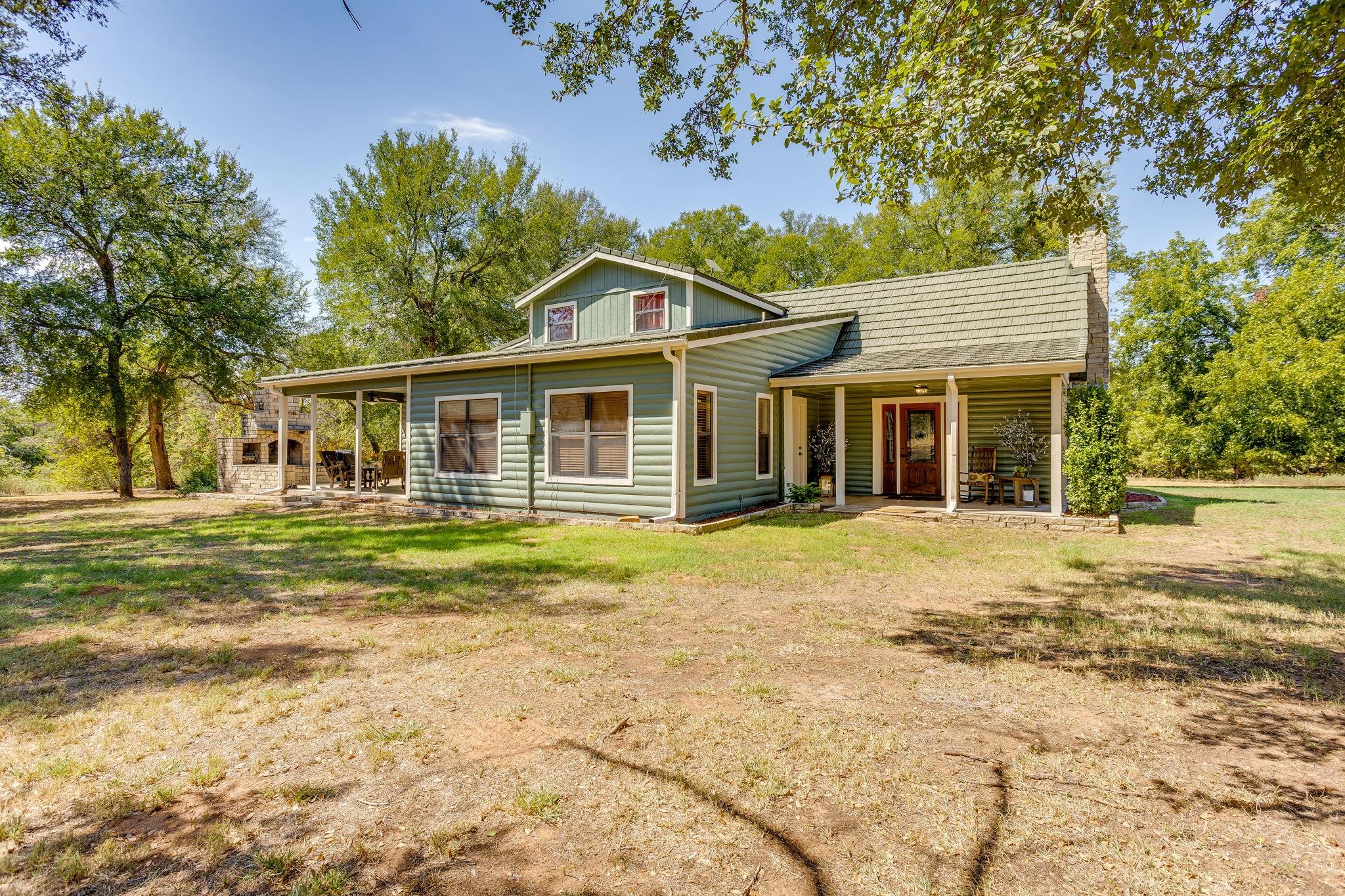 main property photo 2