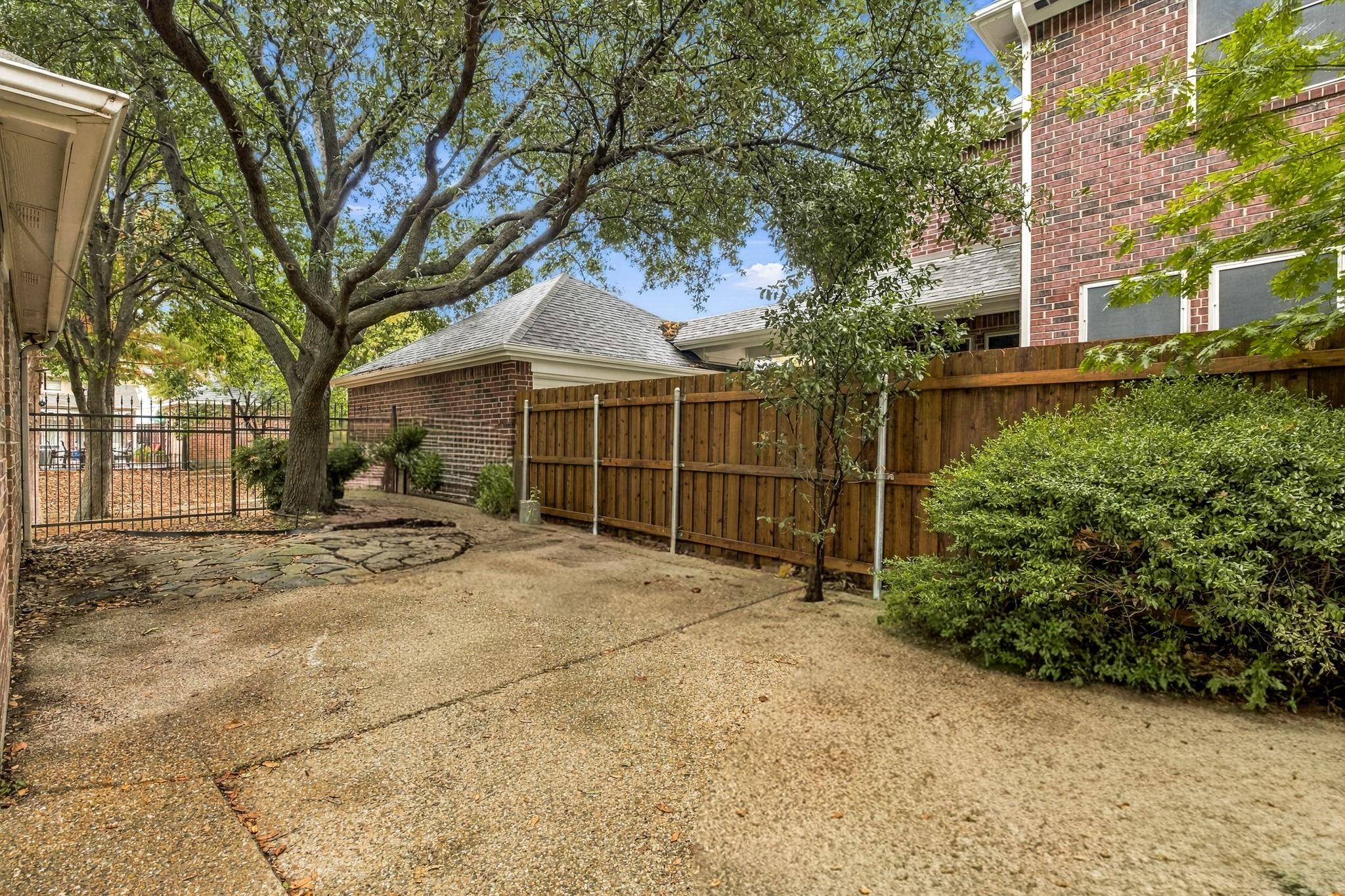main property photo 26