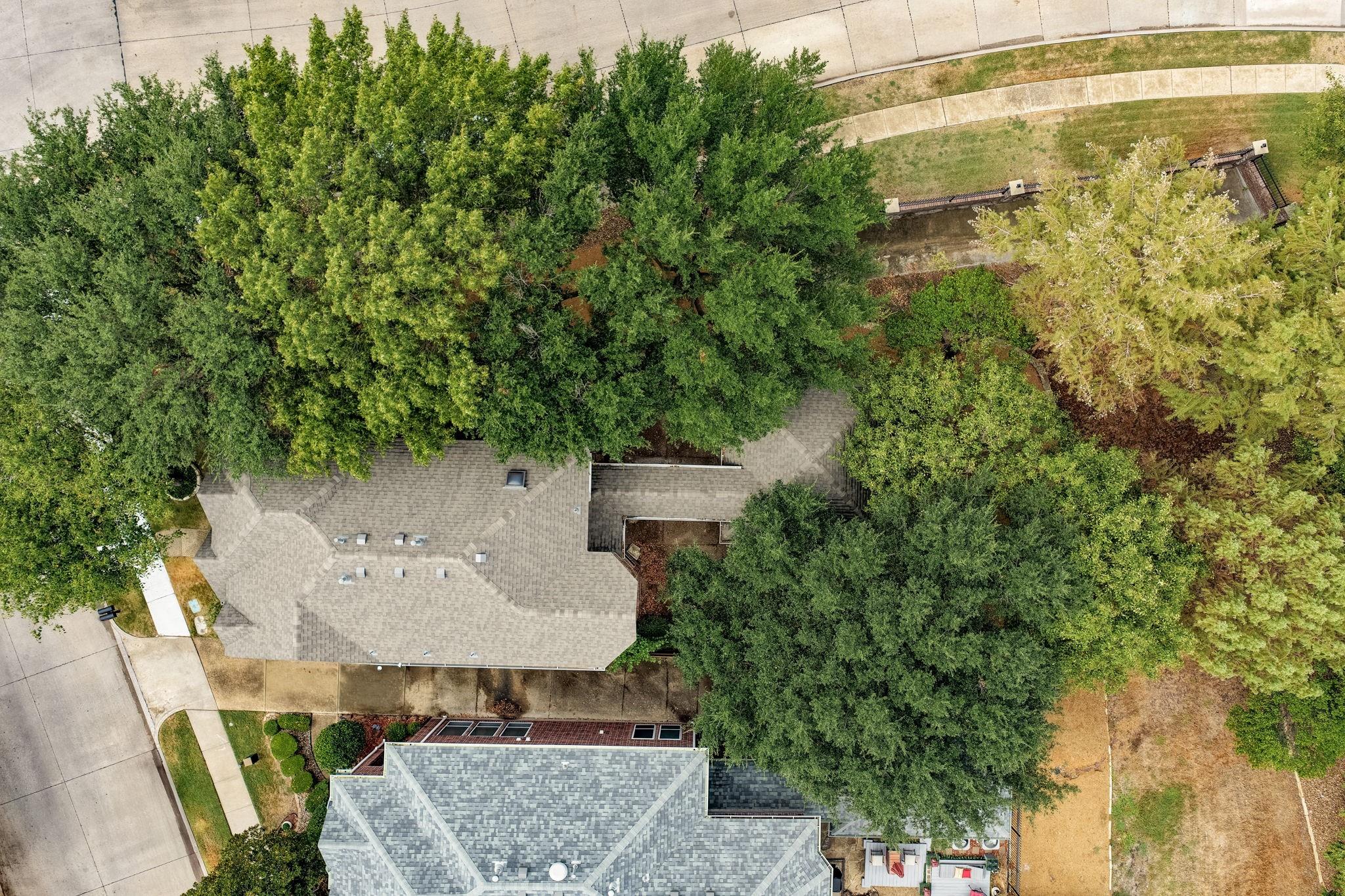 main property photo 29