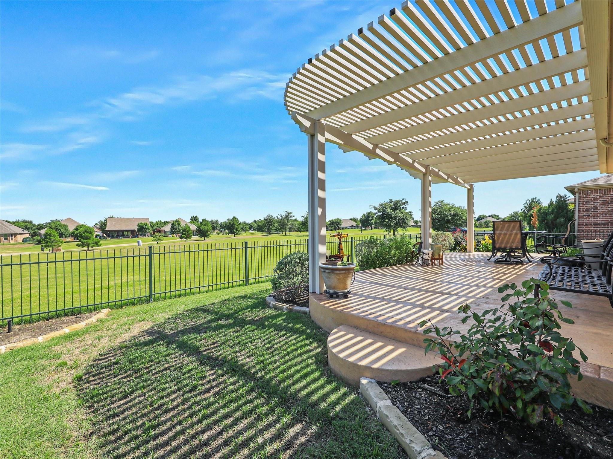 main property photo 22
