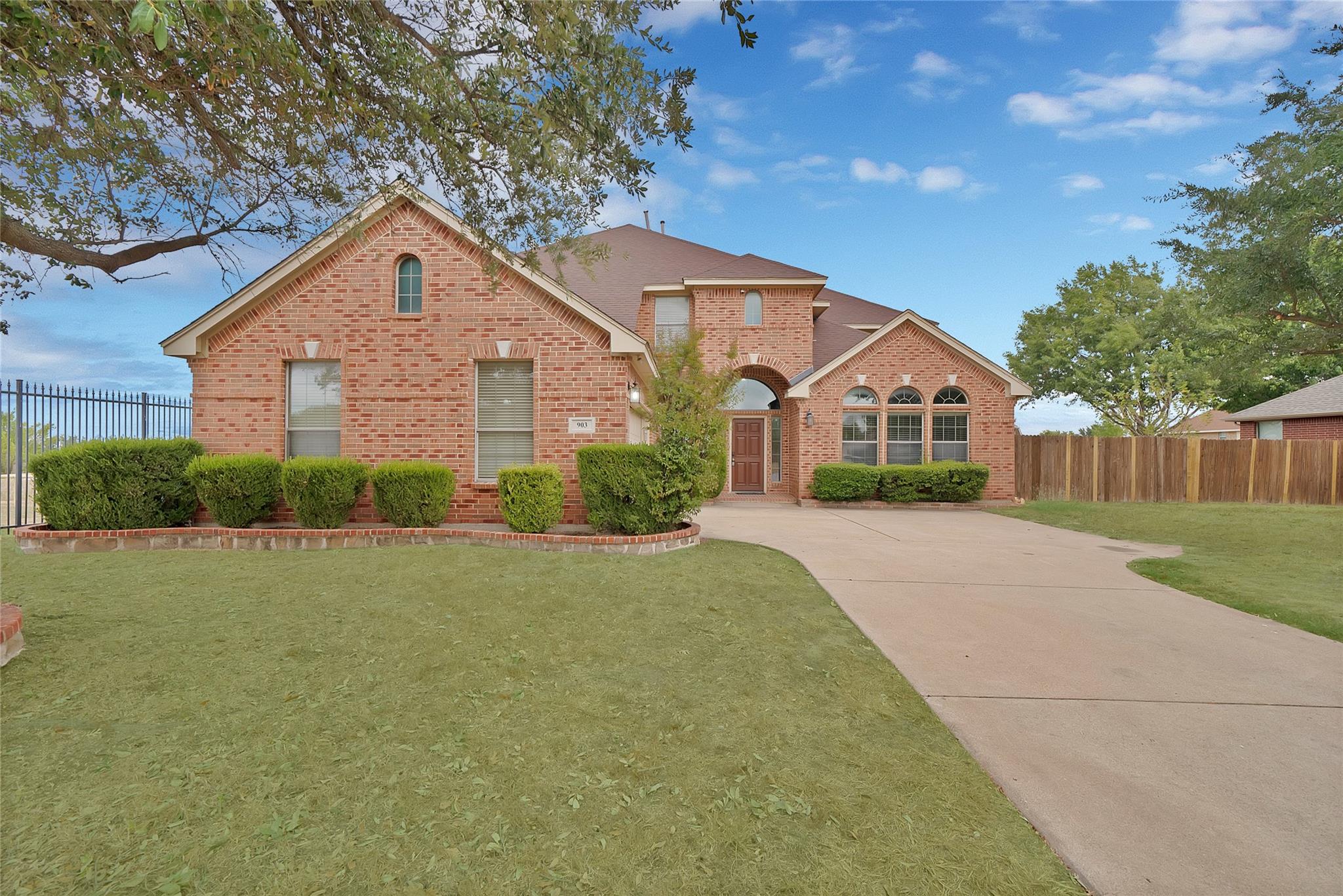 main property photo 1