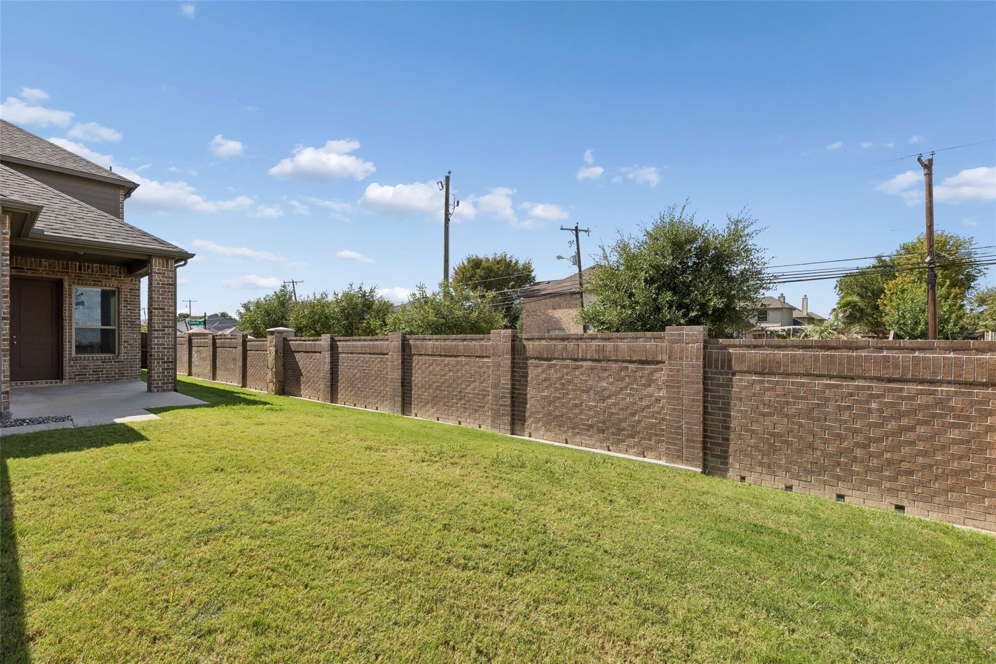 main property photo 25